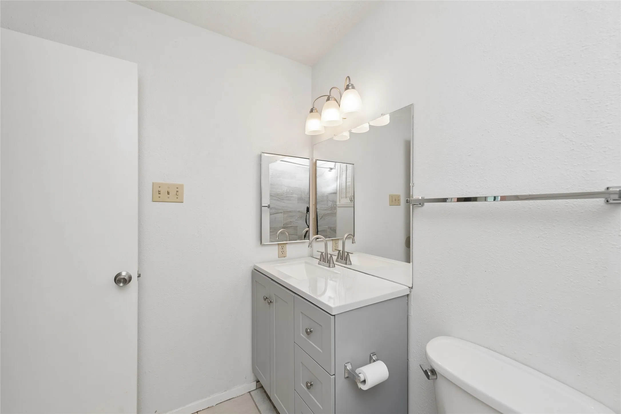 Condominium For Sale in Dallas County , 6900 Skillman Street 305, Dallas, Texas 75231, 2 Bedroom, 2 Bathroom, Garage spaces, 964 Sqft, built in 1981, mls#21313316, Real Estate Agent in Dallas, Homes For Sale in Dallas county, Homes For Sale in Dallas, Realtor in Dallas Texas, Real Estate Brokerage Independent Realty Texas, Luminita Cordes Realtor