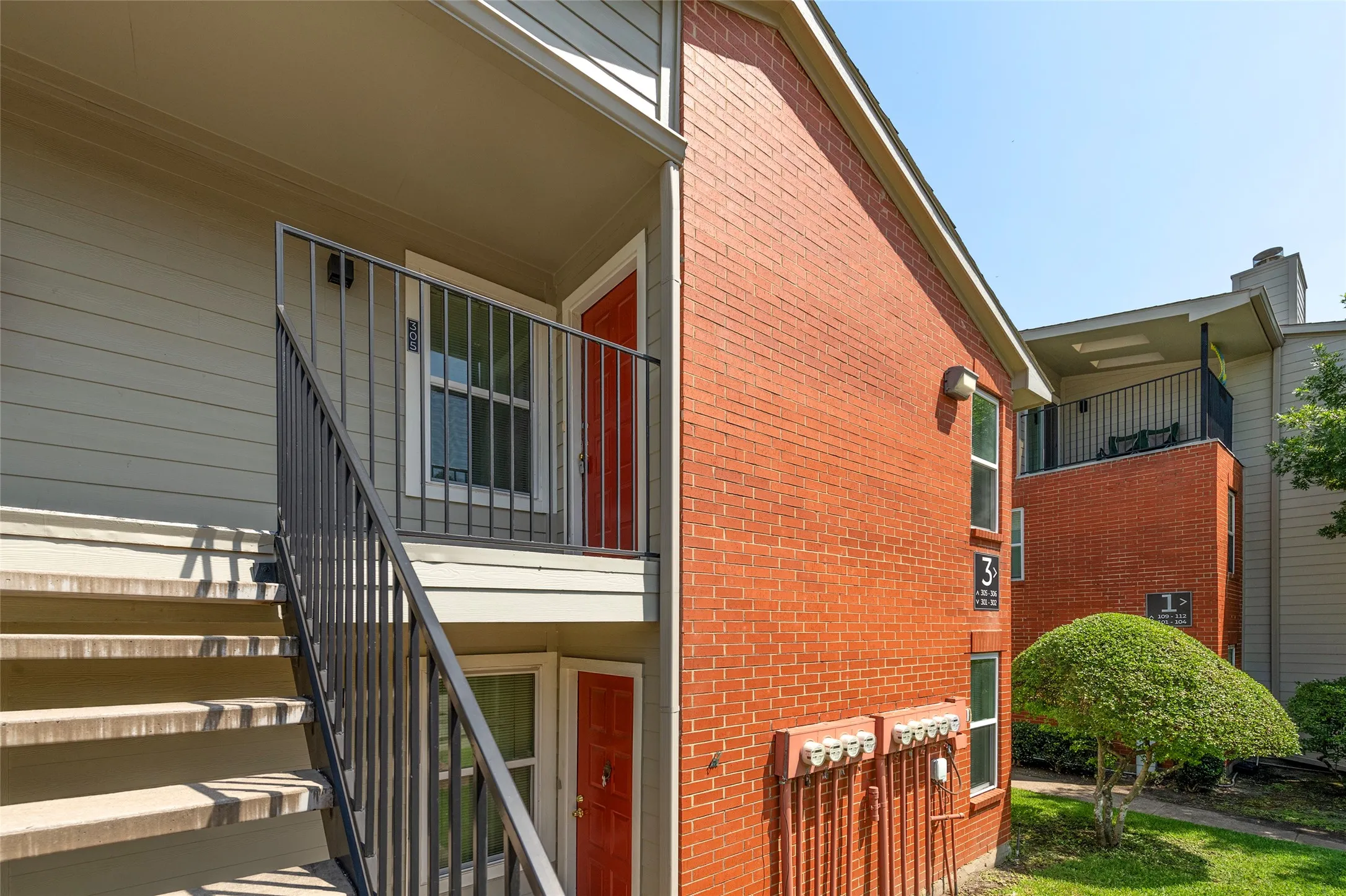 Condominium For Sale in Dallas County , 6900 Skillman Street 305, Dallas, Texas 75231, 2 Bedroom, 2 Bathroom, Garage spaces, 964 Sqft, built in 1981, mls#21313316, Real Estate Agent in Dallas, Homes For Sale in Dallas county, Homes For Sale in Dallas, Realtor in Dallas Texas, Real Estate Brokerage Independent Realty Texas, Luminita Cordes Realtor