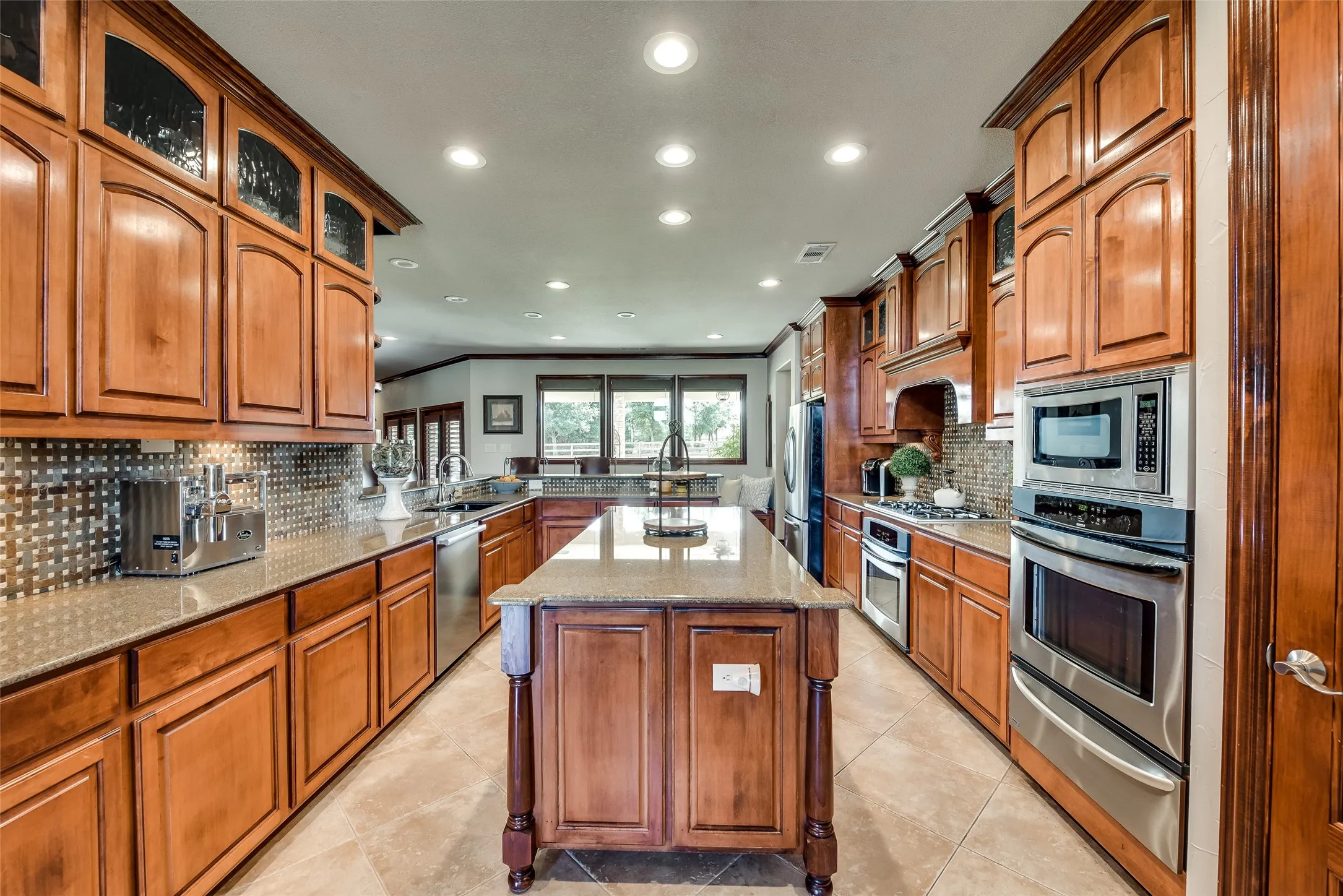 Single Family Residence For Sale in Denton County , 2012 Winthrop Hill Road, Denton, Texas 76226, 4 Bedroom, 4 Bathroom, 2 Garage spaces, 3,922 Sqft, built in 2006, mls#21287614, Real Estate Agent in Denton, Homes For Sale in Denton county, Homes For Sale in Denton, Realtor in Denton Texas, Real Estate Brokerage Independent Realty Texas, Luminita Cordes Realtor