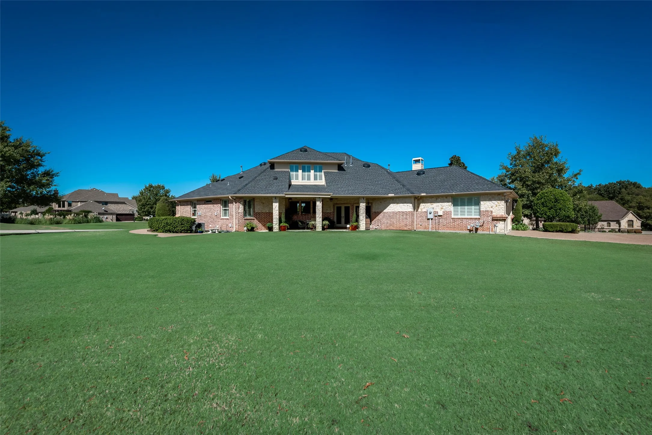 Single Family Residence For Sale in Denton County , 2012 Winthrop Hill Road, Denton, Texas 76226, 4 Bedroom, 4 Bathroom, 2 Garage spaces, 3,922 Sqft, built in 2006, mls#21287614, Real Estate Agent in Denton, Homes For Sale in Denton county, Homes For Sale in Denton, Realtor in Denton Texas, Real Estate Brokerage Independent Realty Texas, Luminita Cordes Realtor