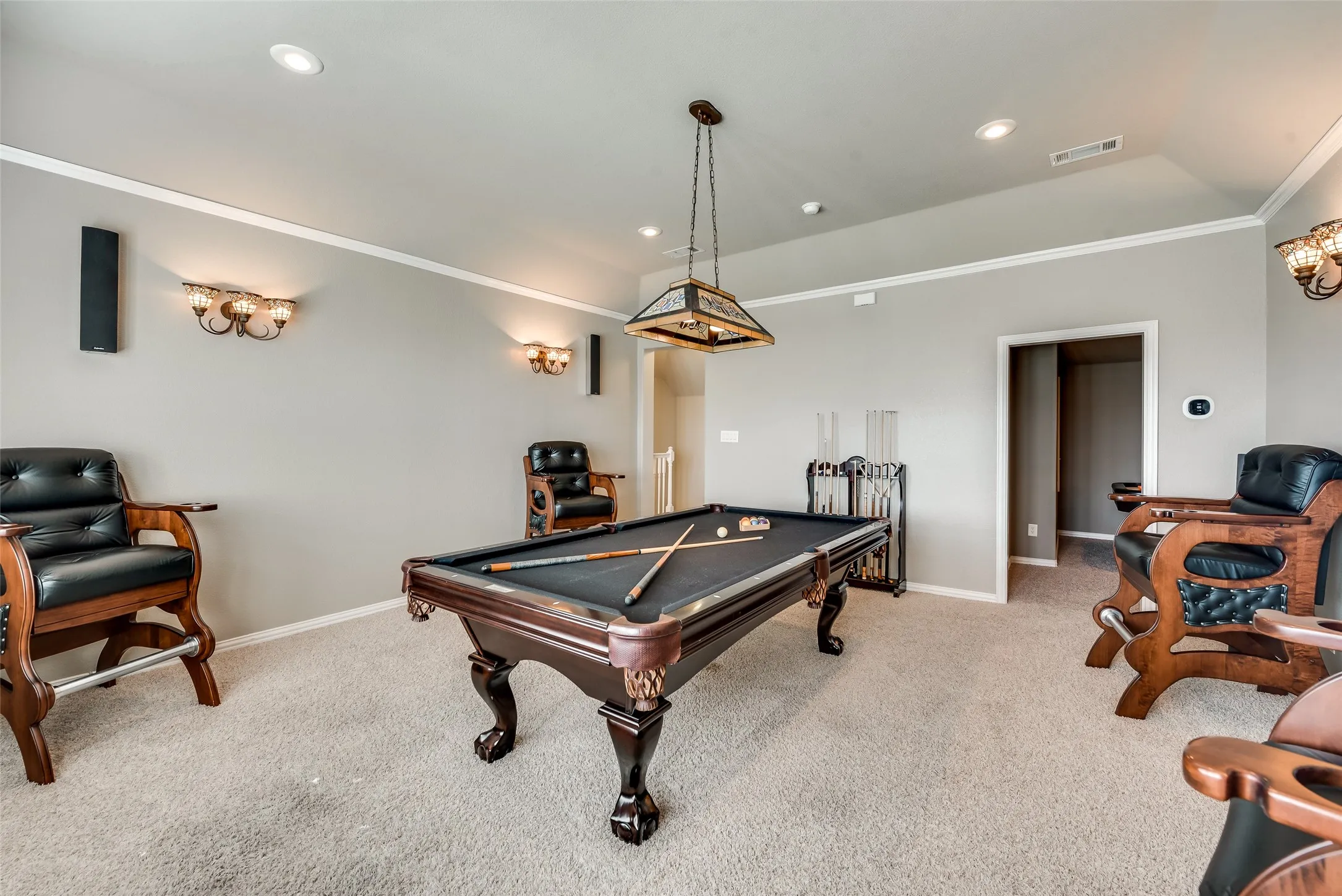 Single Family Residence For Sale in Denton County , 2012 Winthrop Hill Road, Denton, Texas 76226, 4 Bedroom, 4 Bathroom, 2 Garage spaces, 3,922 Sqft, built in 2006, mls#21287614, Real Estate Agent in Denton, Homes For Sale in Denton county, Homes For Sale in Denton, Realtor in Denton Texas, Real Estate Brokerage Independent Realty Texas, Luminita Cordes Realtor