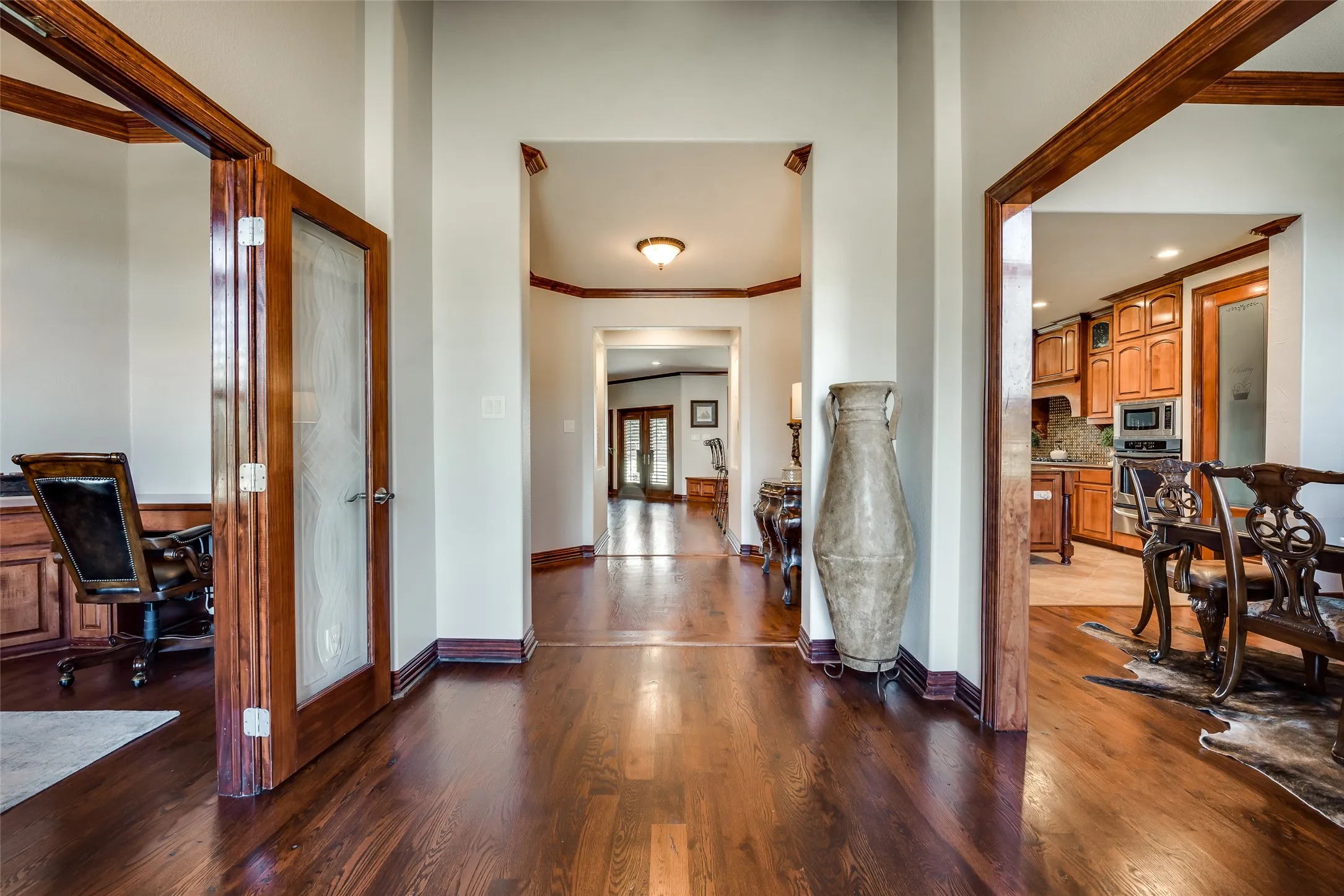 Single Family Residence For Sale in Denton County , 2012 Winthrop Hill Road, Denton, Texas 76226, 4 Bedroom, 4 Bathroom, 2 Garage spaces, 3,922 Sqft, built in 2006, mls#21287614, Real Estate Agent in Denton, Homes For Sale in Denton county, Homes For Sale in Denton, Realtor in Denton Texas, Real Estate Brokerage Independent Realty Texas, Luminita Cordes Realtor
