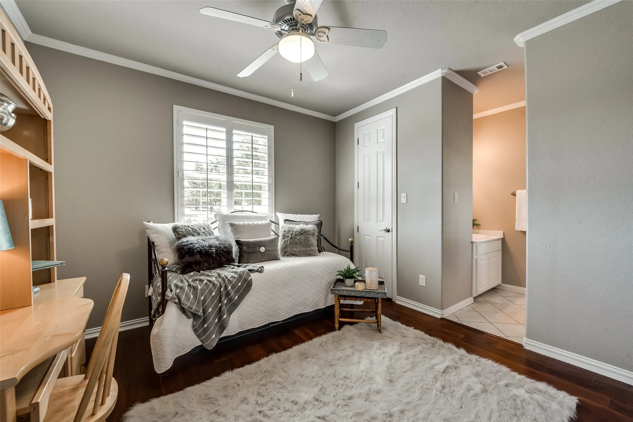 Single Family Residence For Sale in Denton County , 2012 Winthrop Hill Road, Denton, Texas 76226, 4 Bedroom, 4 Bathroom, 2 Garage spaces, 3,922 Sqft, built in 2006, mls#21287614, Real Estate Agent in Denton, Homes For Sale in Denton county, Homes For Sale in Denton, Realtor in Denton Texas, Real Estate Brokerage Independent Realty Texas, Luminita Cordes Realtor