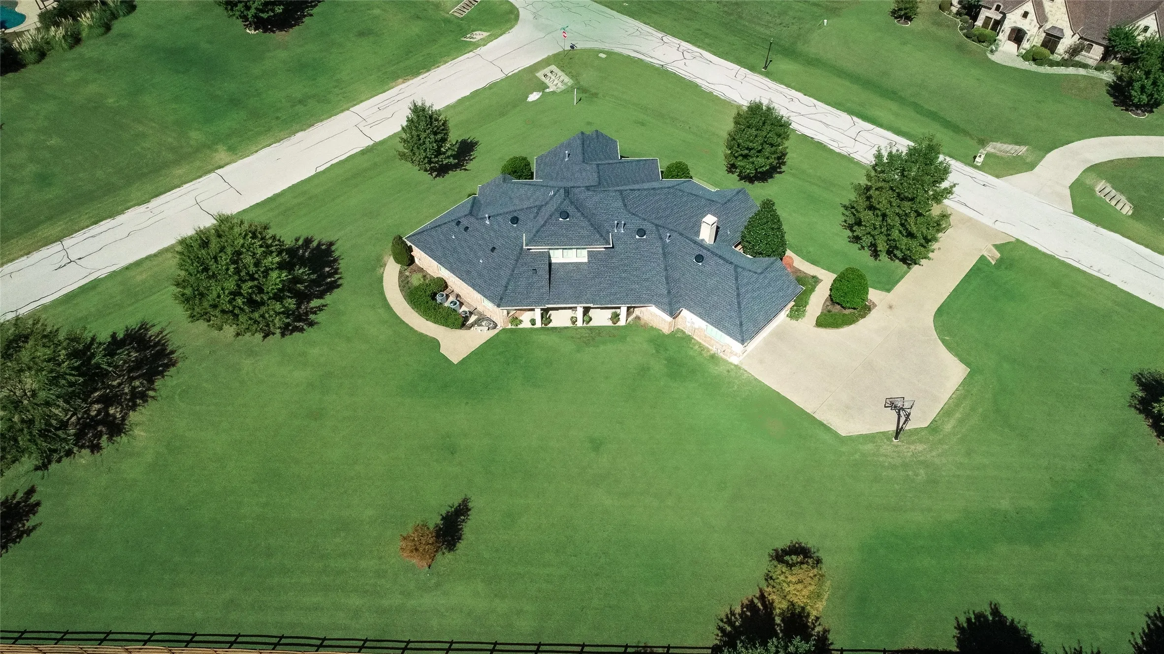Single Family Residence For Sale in Denton County , 2012 Winthrop Hill Road, Denton, Texas 76226, 4 Bedroom, 4 Bathroom, 2 Garage spaces, 3,922 Sqft, built in 2006, mls#21287614, Real Estate Agent in Denton, Homes For Sale in Denton county, Homes For Sale in Denton, Realtor in Denton Texas, Real Estate Brokerage Independent Realty Texas, Luminita Cordes Realtor