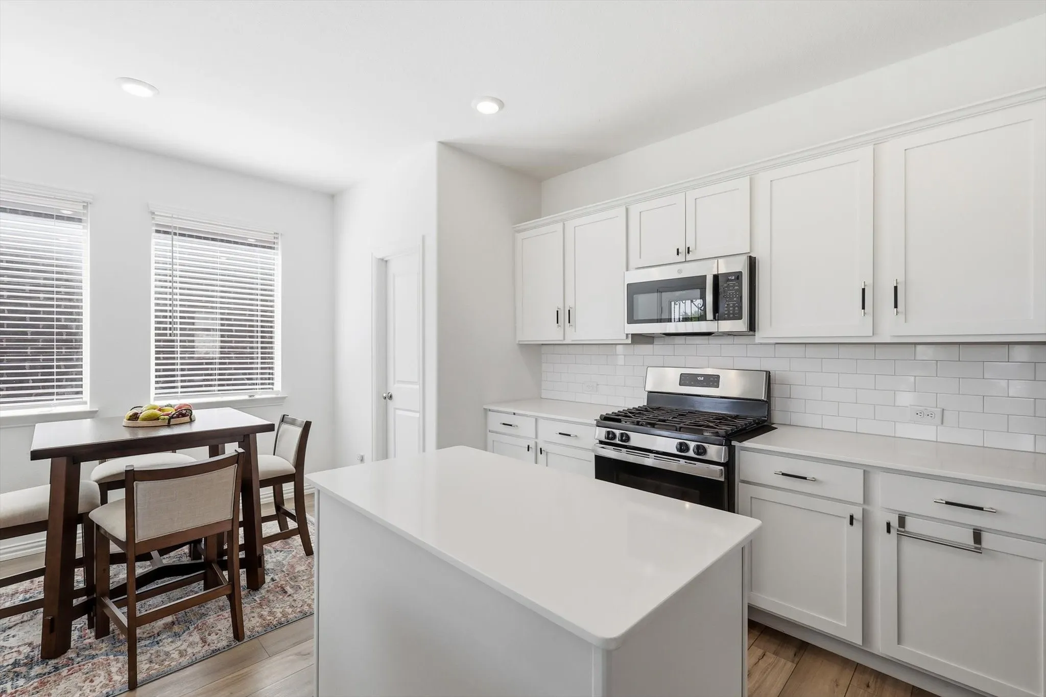 Quartz countertops are in pristine condition