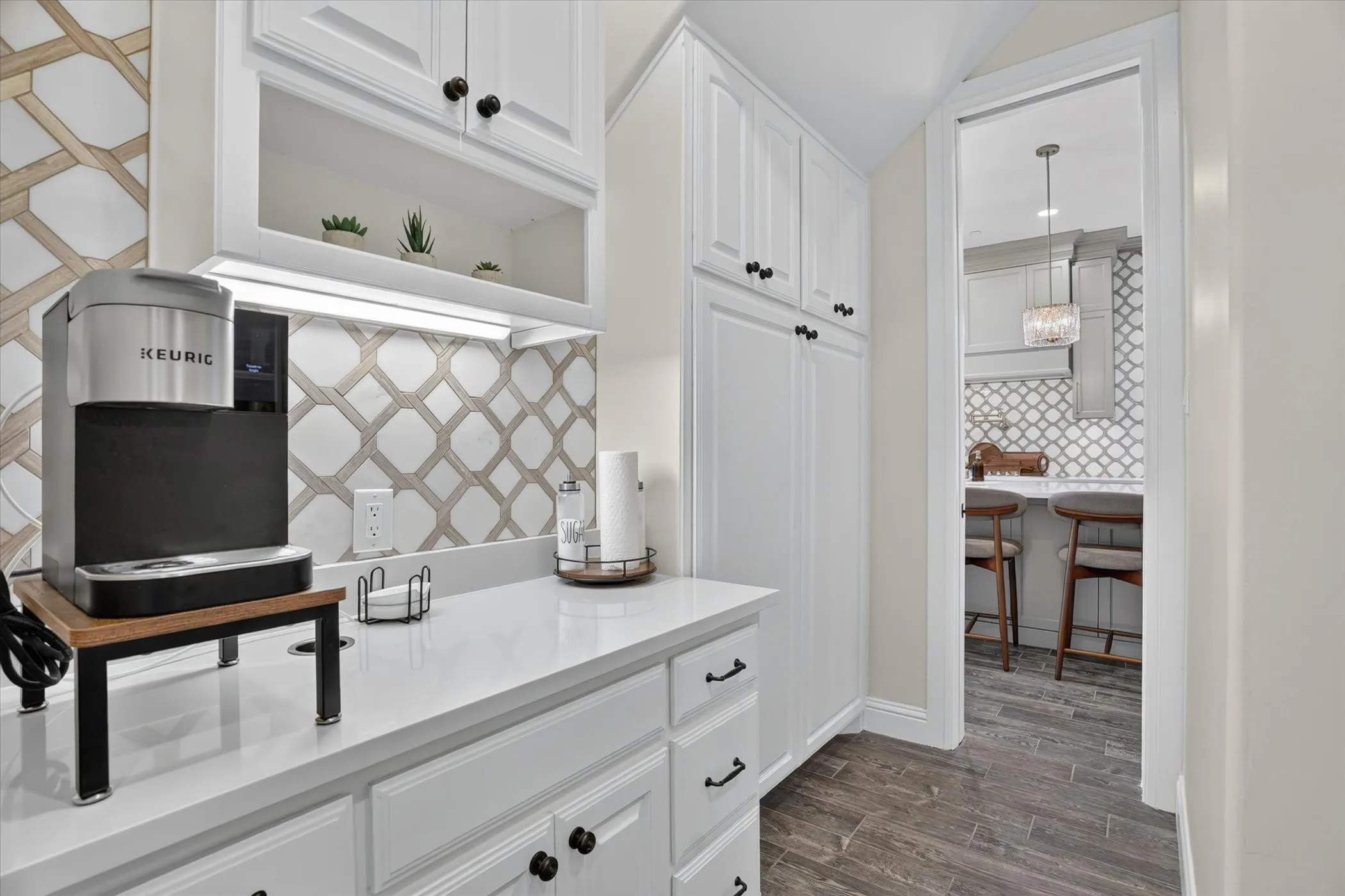 Single Family Residence For Sale in Tarrant County , 3438 Indian Trail, Arlington, Texas 76016, 8 Bedroom, 9 Bathroom, 2 Garage spaces, 6,062 Sqft, built in 2015, mls#21314056, Real Estate Agent in Arlington, Homes For Sale in Tarrant county, Homes For Sale in Arlington, Realtor in Arlington Texas, Real Estate Brokerage Independent Realty Texas, Luminita Cordes Realtor