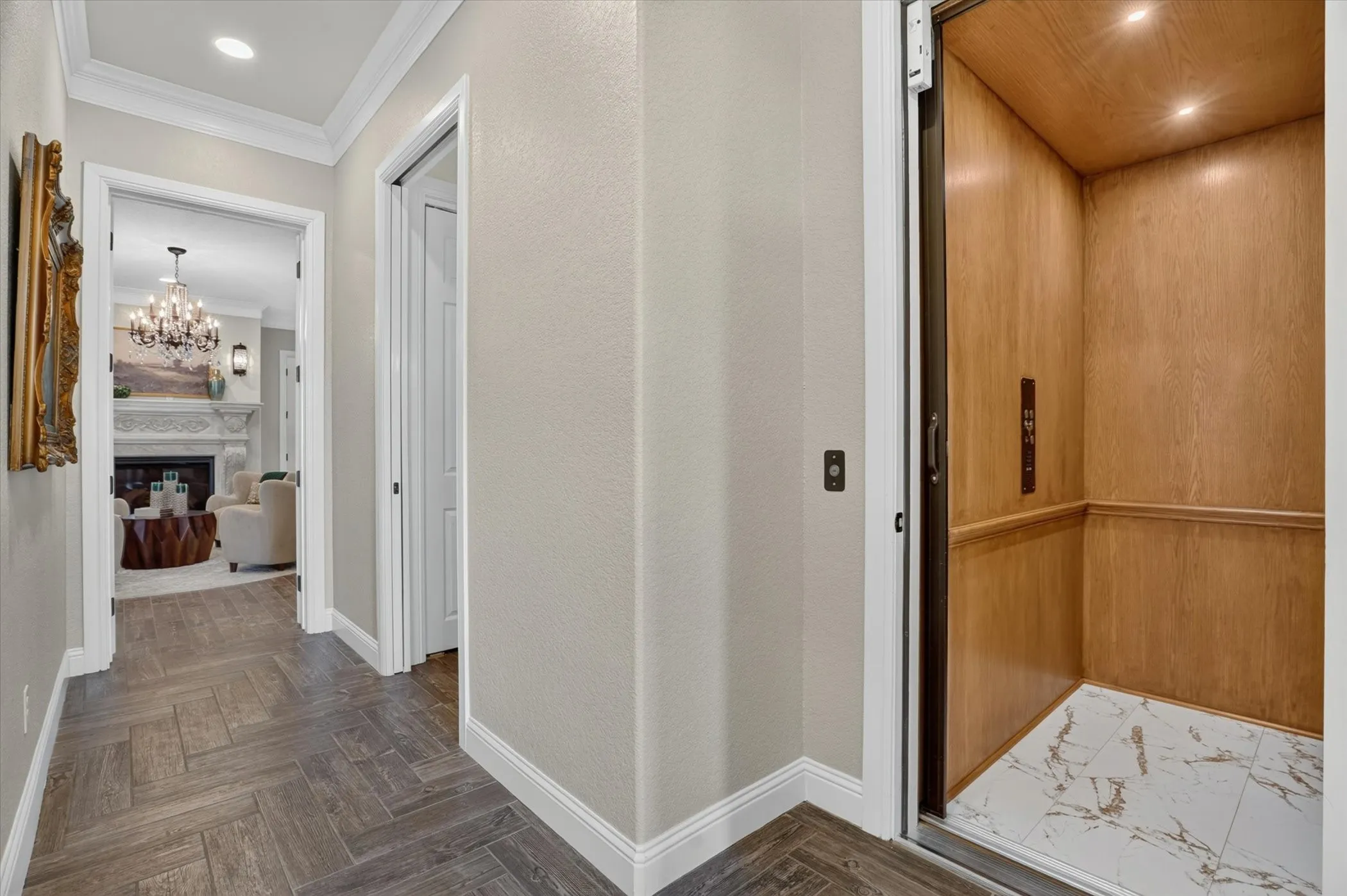 Single Family Residence For Sale in Tarrant County , 3438 Indian Trail, Arlington, Texas 76016, 8 Bedroom, 9 Bathroom, 2 Garage spaces, 6,062 Sqft, built in 2015, mls#21314056, Real Estate Agent in Arlington, Homes For Sale in Tarrant county, Homes For Sale in Arlington, Realtor in Arlington Texas, Real Estate Brokerage Independent Realty Texas, Luminita Cordes Realtor