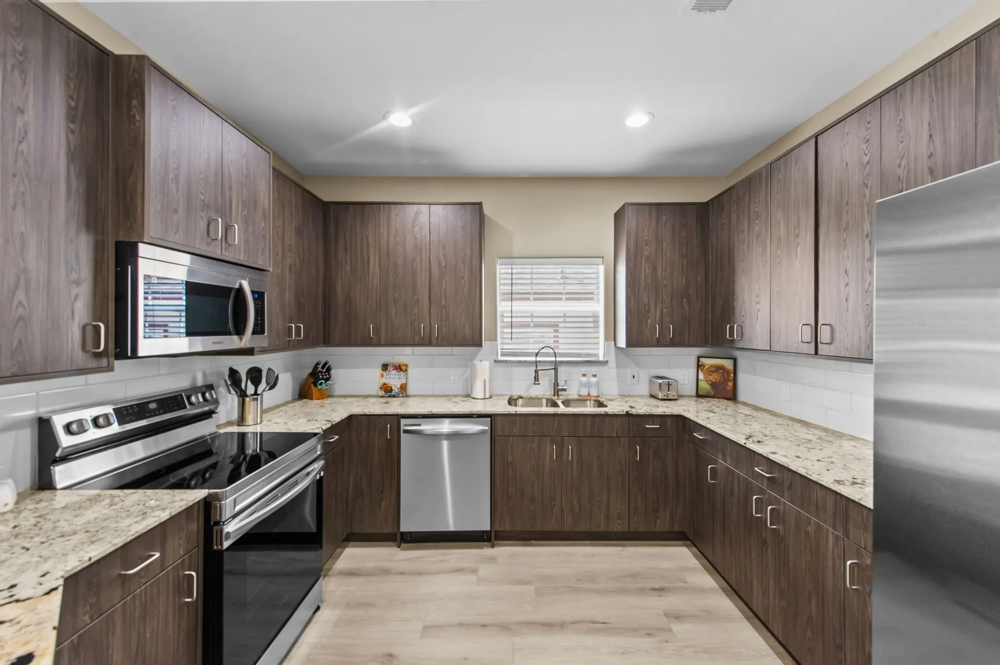 Duplex For Rent in Grayson County , 613 W Elm Street, Denison, Texas 75020, 3 Bedroom, 2 Bathroom, Garage spaces, 2,711 Sqft, built in 2022, mls#21314311, Real Estate Agent in Denison, Homes For Rent in Grayson county, Homes For Rent in Denison, Realtor in Denison Texas, Real Estate Brokerage Independent Realty Texas, Luminita Cordes Realtor