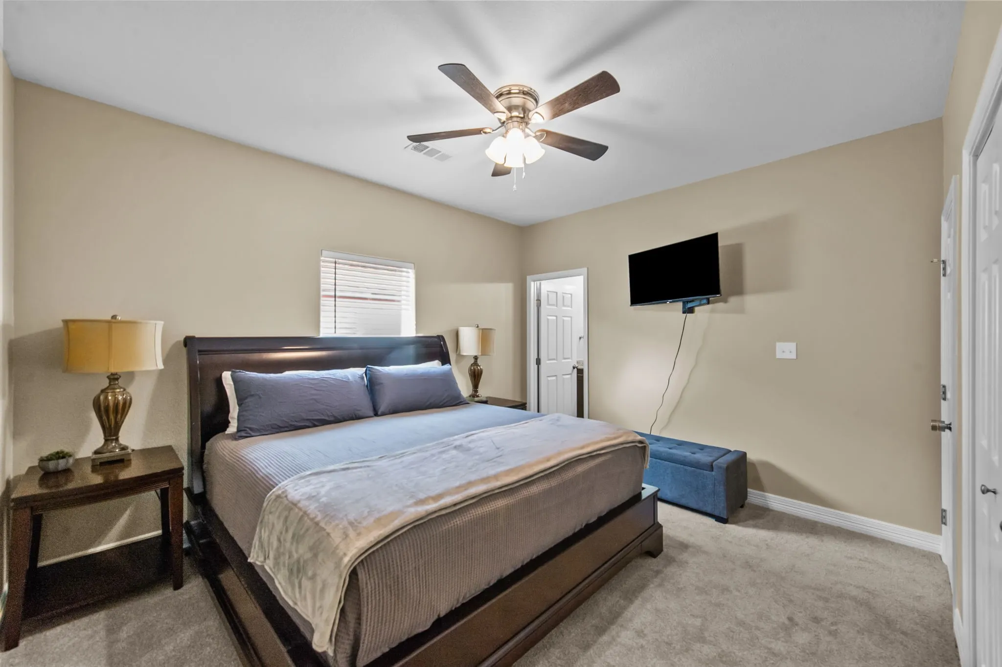 Duplex For Rent in Grayson County , 613 W Elm Street, Denison, Texas 75020, 3 Bedroom, 2 Bathroom, Garage spaces, 2,711 Sqft, built in 2022, mls#21314311, Real Estate Agent in Denison, Homes For Rent in Grayson county, Homes For Rent in Denison, Realtor in Denison Texas, Real Estate Brokerage Independent Realty Texas, Luminita Cordes Realtor