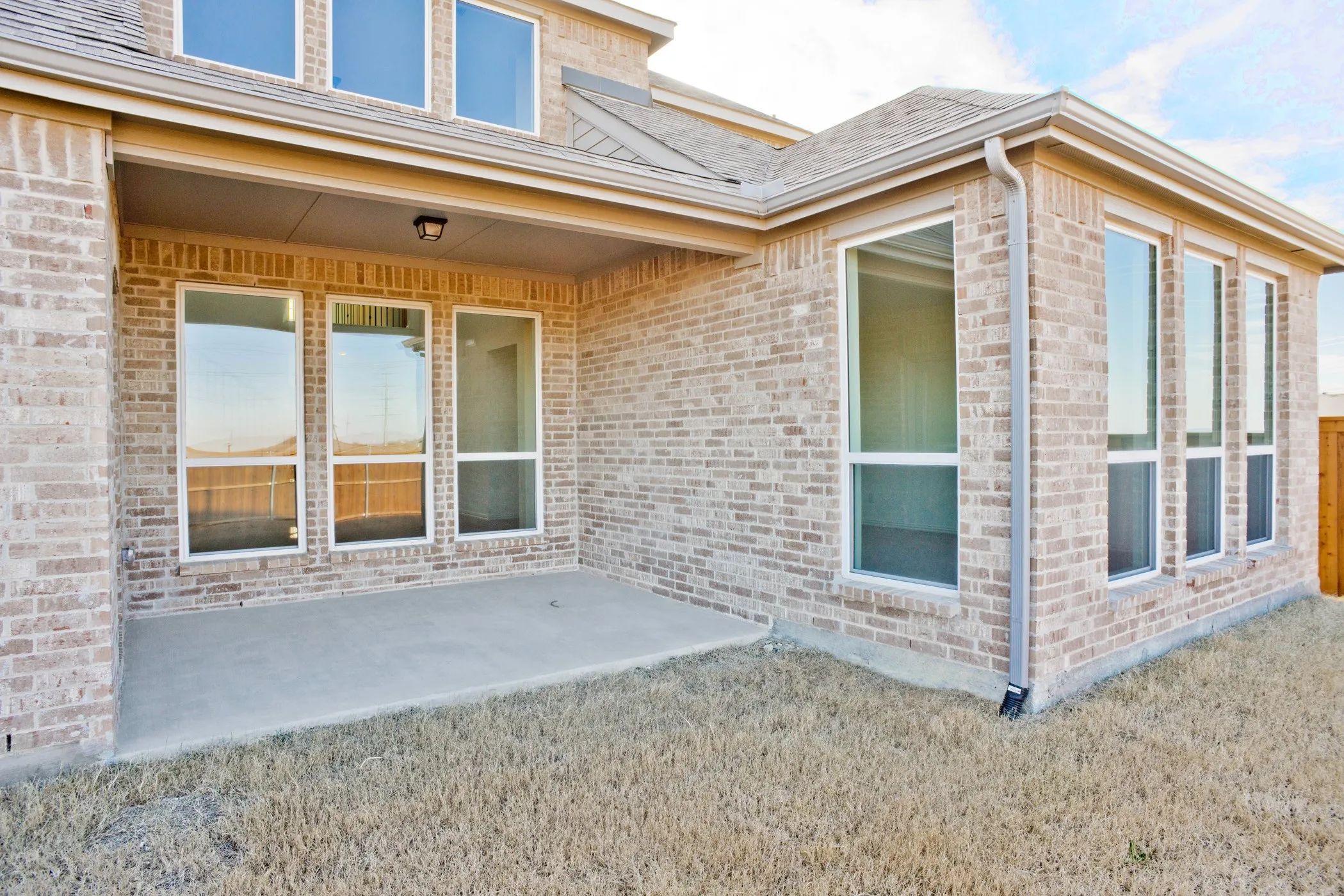 Single Family Residence For Sale in Wise County , 234 Buffalo Boulevard, Rhome, Texas 76078, 4 Bedroom, 3 Bathroom, 2 Garage spaces, 2,725 Sqft, built in 2023, mls#21314101, Real Estate Agent in Rhome, Homes For Sale in Wise county, Homes For Sale in Rhome, Realtor in Rhome Texas, Real Estate Brokerage Independent Realty Texas, Luminita Cordes Realtor