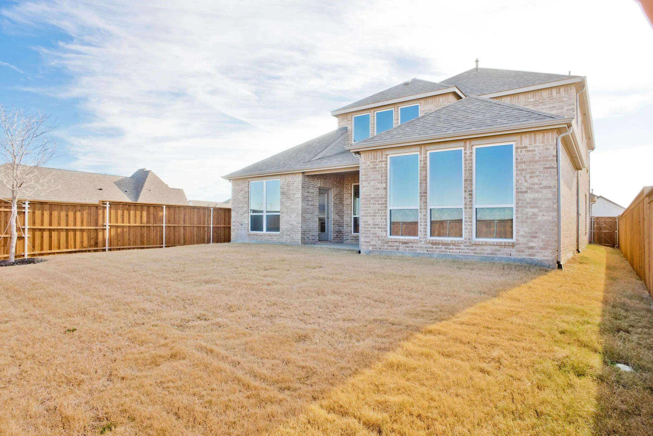 Single Family Residence For Sale in Wise County , 234 Buffalo Boulevard, Rhome, Texas 76078, 4 Bedroom, 3 Bathroom, 2 Garage spaces, 2,725 Sqft, built in 2023, mls#21314101, Real Estate Agent in Rhome, Homes For Sale in Wise county, Homes For Sale in Rhome, Realtor in Rhome Texas, Real Estate Brokerage Independent Realty Texas, Luminita Cordes Realtor