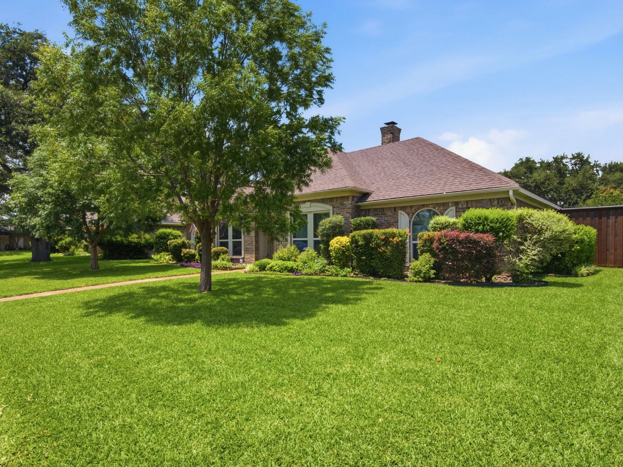 Single Family Residence For Sale in Dallas County , 1403 Concord Drive, Richardson, Texas 75081, 3 Bedroom, 2 Bathroom, 2 Garage spaces, 2,181 Sqft, built in 1980, mls#21313361, Real Estate Agent in Richardson, Homes For Sale in Dallas county, Homes For Sale in Richardson, Realtor in Richardson Texas, Real Estate Brokerage Independent Realty Texas, Luminita Cordes Realtor