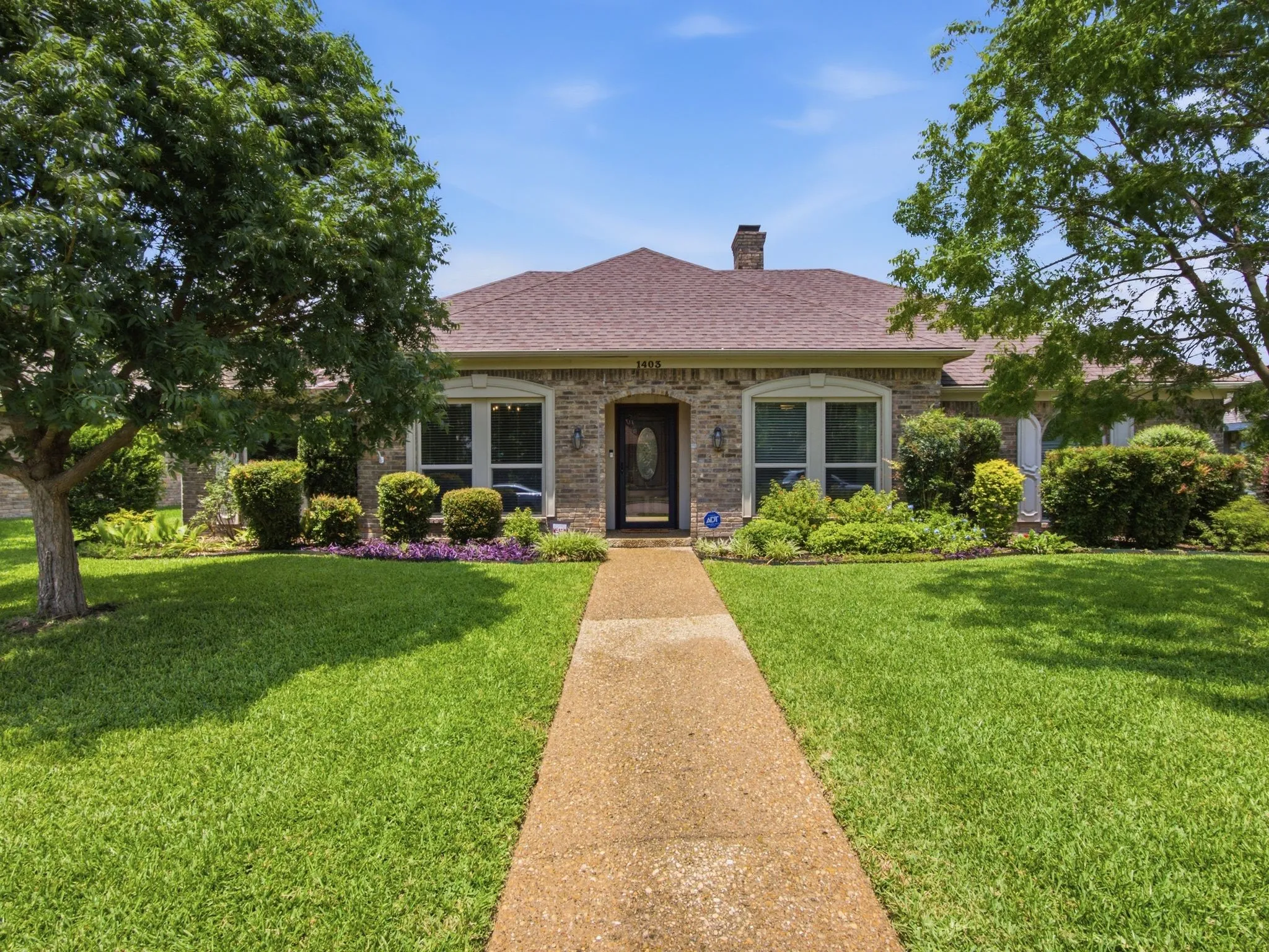 Single Family Residence For Sale in Dallas County , 1403 Concord Drive, Richardson, Texas 75081, 3 Bedroom, 2 Bathroom, 2 Garage spaces, 2,181 Sqft, built in 1980, mls#21313361, Real Estate Agent in Richardson, Homes For Sale in Dallas county, Homes For Sale in Richardson, Realtor in Richardson Texas, Real Estate Brokerage Independent Realty Texas, Luminita Cordes Realtor