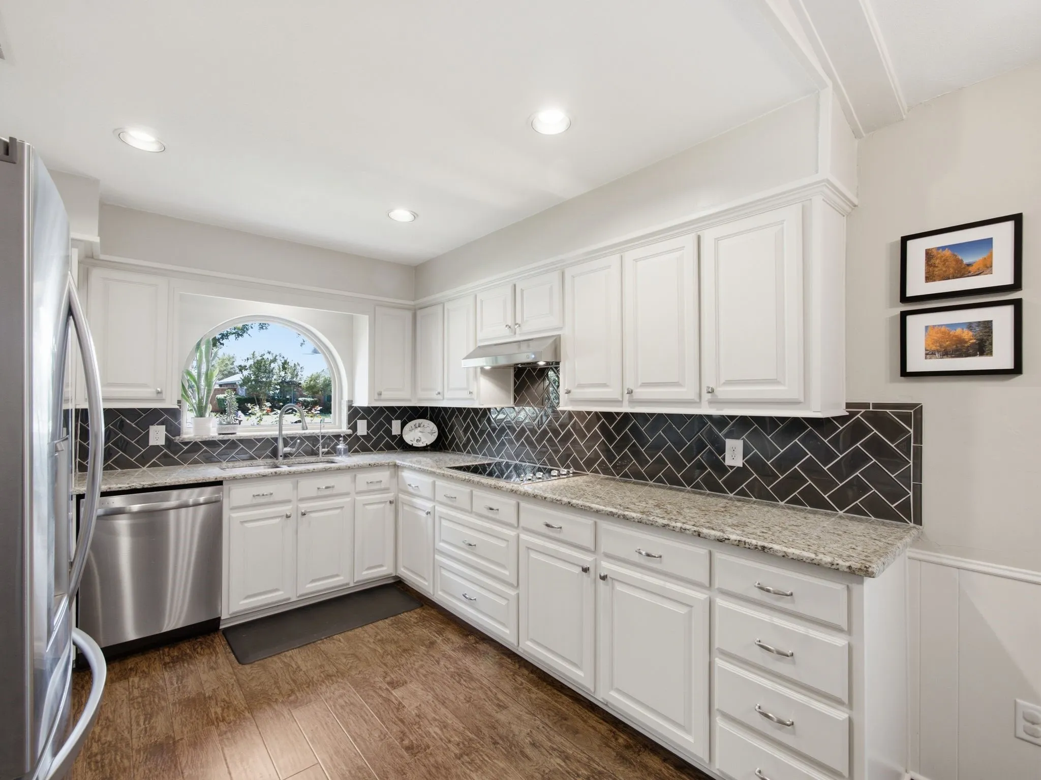 Single Family Residence For Sale in Dallas County , 1403 Concord Drive, Richardson, Texas 75081, 3 Bedroom, 2 Bathroom, 2 Garage spaces, 2,181 Sqft, built in 1980, mls#21313361, Real Estate Agent in Richardson, Homes For Sale in Dallas county, Homes For Sale in Richardson, Realtor in Richardson Texas, Real Estate Brokerage Independent Realty Texas, Luminita Cordes Realtor