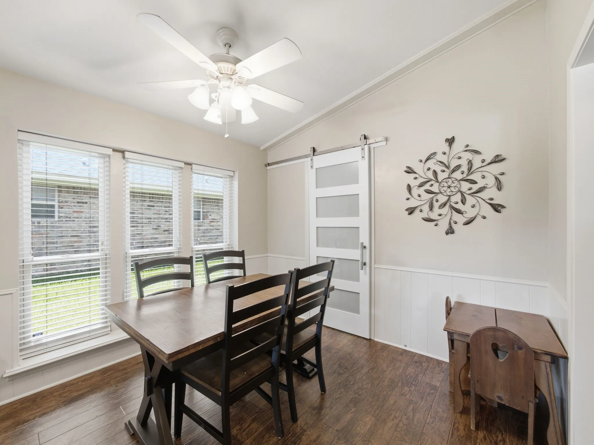 Single Family Residence For Sale in Dallas County , 1403 Concord Drive, Richardson, Texas 75081, 3 Bedroom, 2 Bathroom, 2 Garage spaces, 2,181 Sqft, built in 1980, mls#21313361, Real Estate Agent in Richardson, Homes For Sale in Dallas county, Homes For Sale in Richardson, Realtor in Richardson Texas, Real Estate Brokerage Independent Realty Texas, Luminita Cordes Realtor