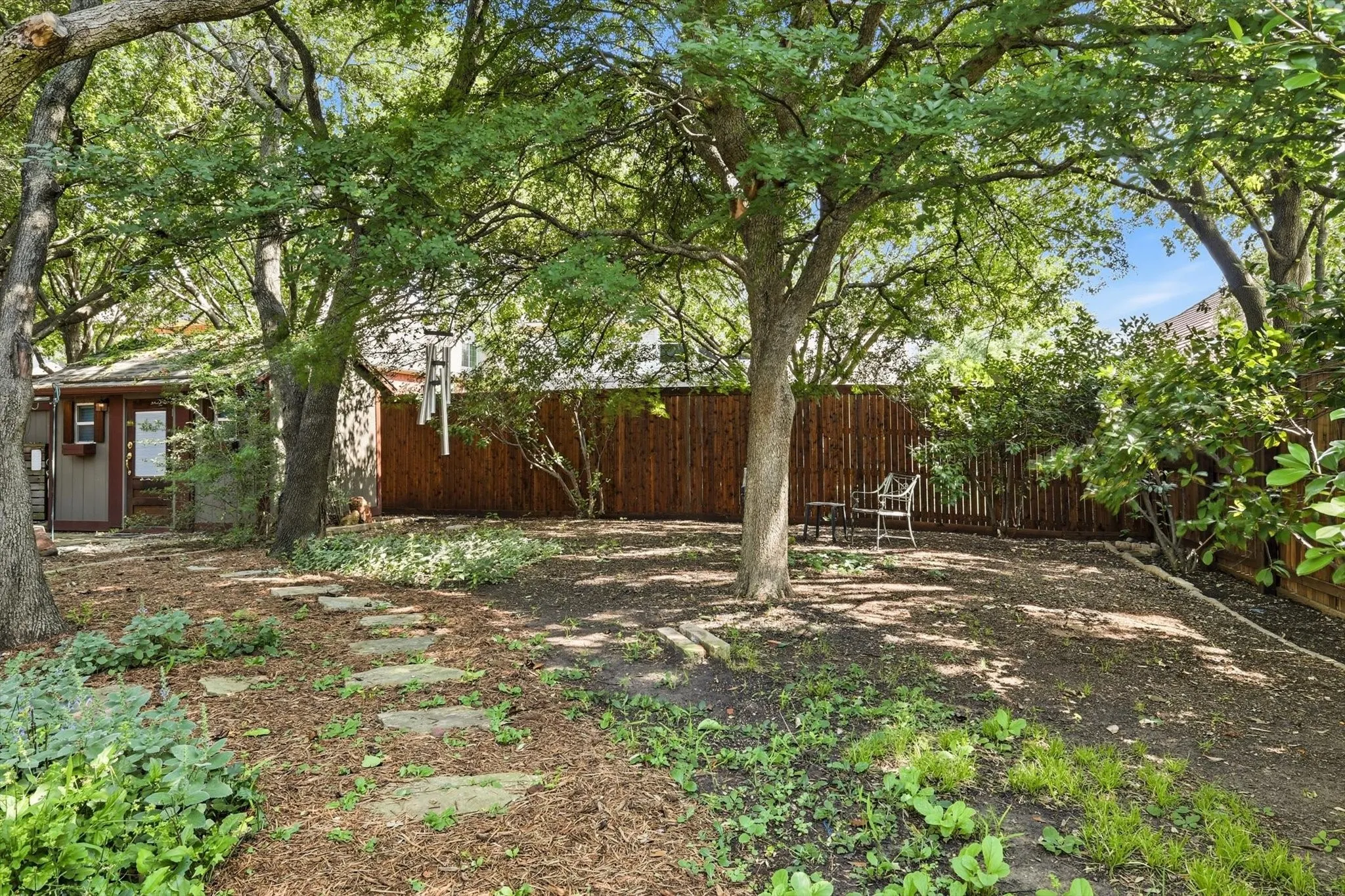 Single Family Residence For Sale in Denton County , 2113 Stevenson Lane, Flower Mound, Texas 75028, 3 Bedroom, 3 Bathroom, 2 Garage spaces, 2,772 Sqft, built in 1996, mls#21313512, Real Estate Agent in Flower Mound, Homes For Sale in Denton county, Homes For Sale in Flower Mound, Realtor in Flower Mound Texas, Real Estate Brokerage Independent Realty Texas, Luminita Cordes Realtor