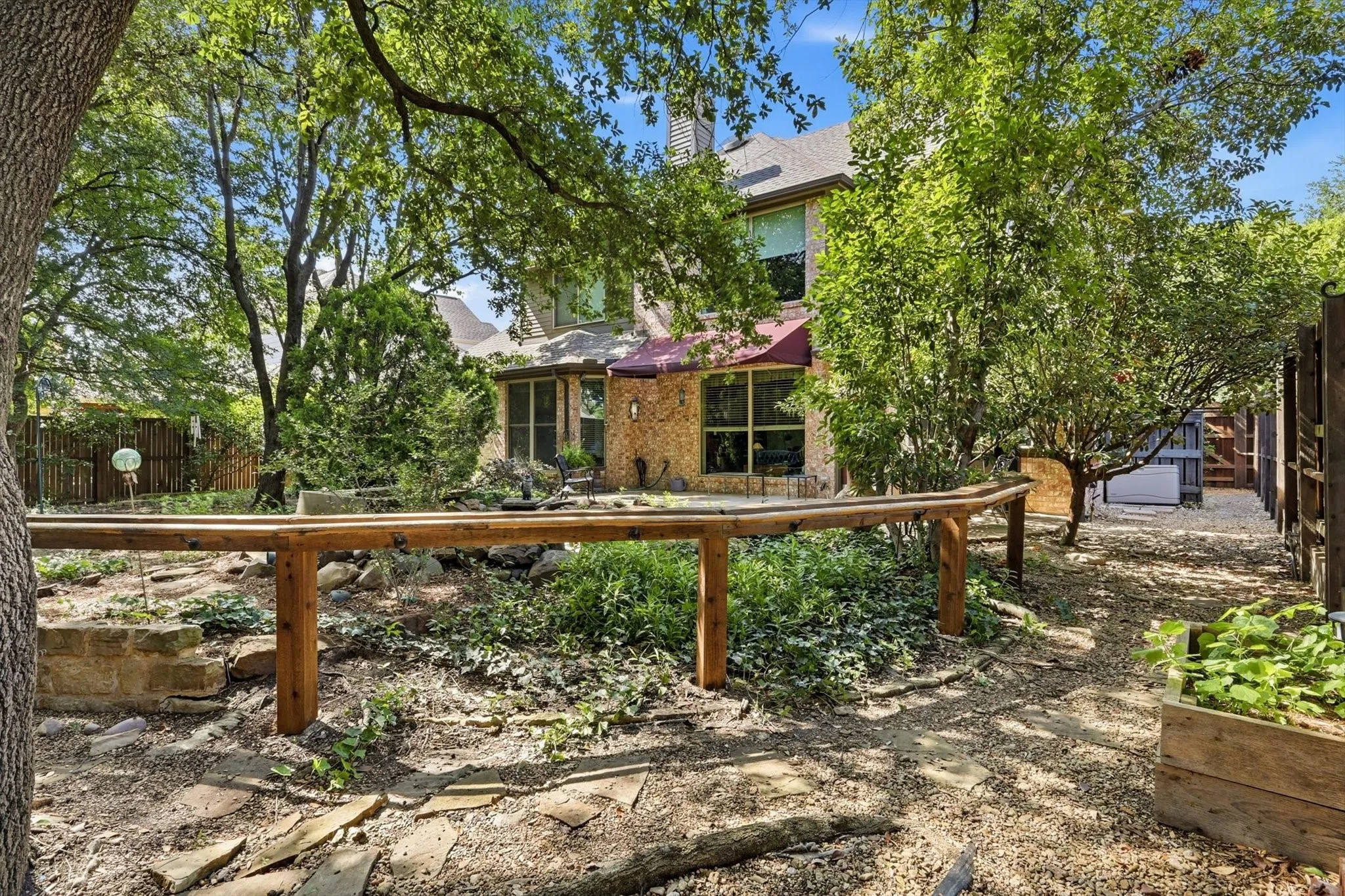 Single Family Residence For Sale in Denton County , 2113 Stevenson Lane, Flower Mound, Texas 75028, 3 Bedroom, 3 Bathroom, 2 Garage spaces, 2,772 Sqft, built in 1996, mls#21313512, Real Estate Agent in Flower Mound, Homes For Sale in Denton county, Homes For Sale in Flower Mound, Realtor in Flower Mound Texas, Real Estate Brokerage Independent Realty Texas, Luminita Cordes Realtor