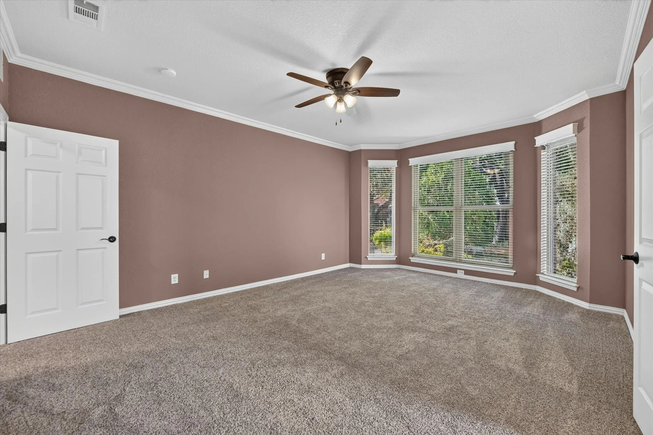 Single Family Residence For Sale in Denton County , 2113 Stevenson Lane, Flower Mound, Texas 75028, 3 Bedroom, 3 Bathroom, 2 Garage spaces, 2,772 Sqft, built in 1996, mls#21313512, Real Estate Agent in Flower Mound, Homes For Sale in Denton county, Homes For Sale in Flower Mound, Realtor in Flower Mound Texas, Real Estate Brokerage Independent Realty Texas, Luminita Cordes Realtor