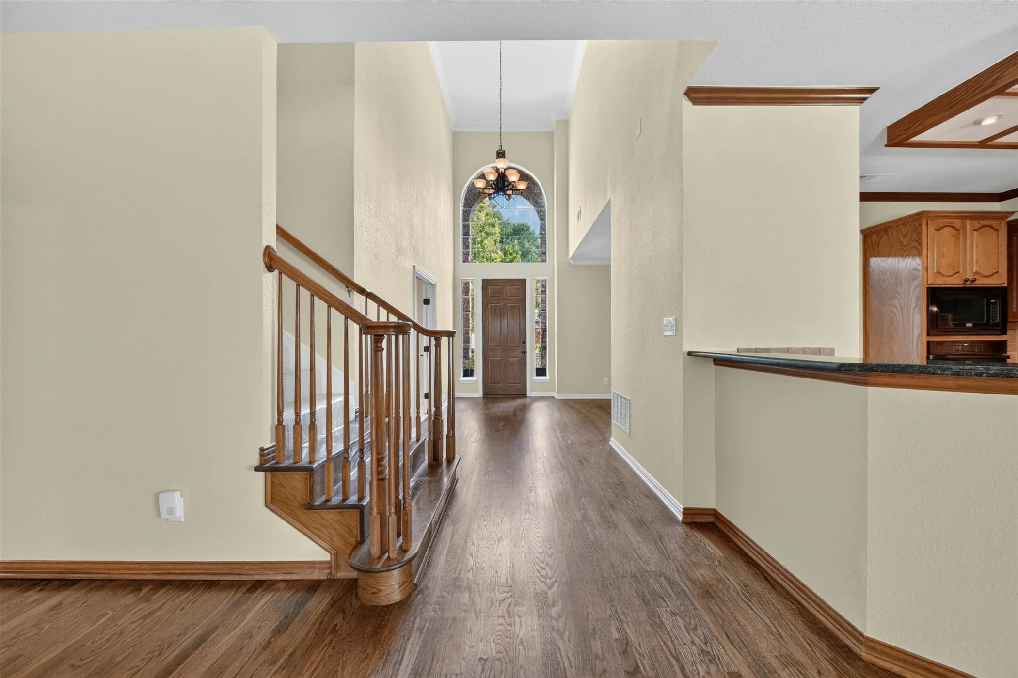 Single Family Residence For Sale in Denton County , 2113 Stevenson Lane, Flower Mound, Texas 75028, 3 Bedroom, 3 Bathroom, 2 Garage spaces, 2,772 Sqft, built in 1996, mls#21313512, Real Estate Agent in Flower Mound, Homes For Sale in Denton county, Homes For Sale in Flower Mound, Realtor in Flower Mound Texas, Real Estate Brokerage Independent Realty Texas, Luminita Cordes Realtor