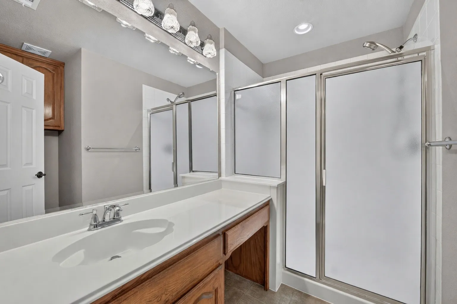Upstairs Bathroom