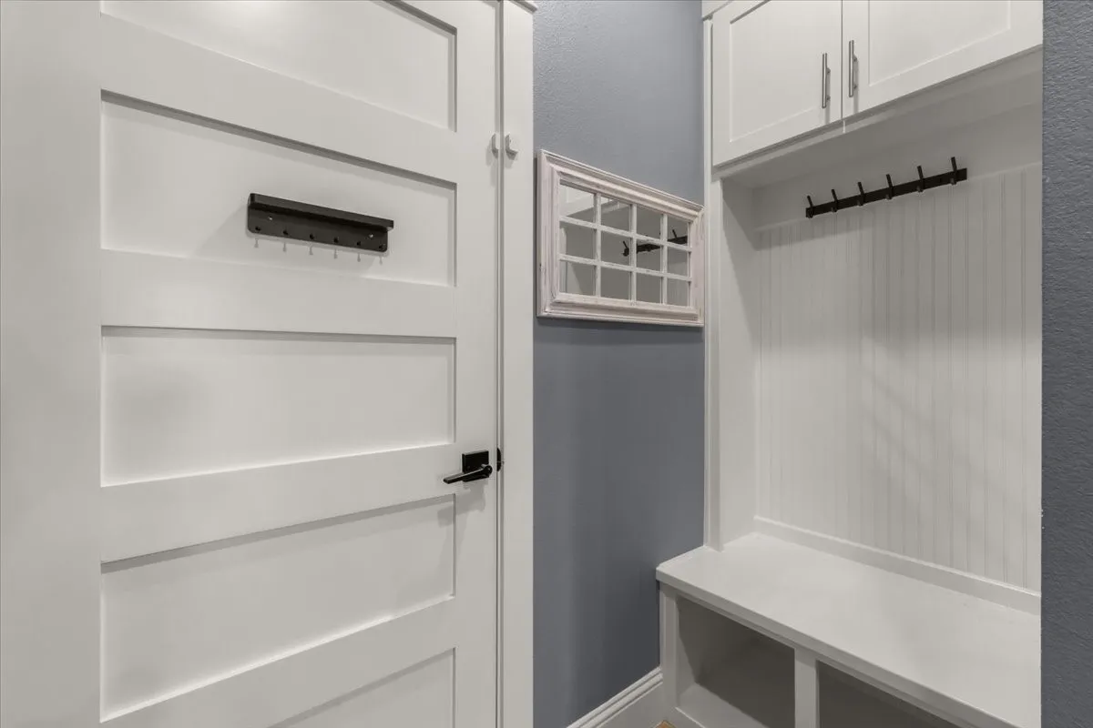 Single Family Residence For Sale in Johnson County , 2721 River Path Court, Burleson, Texas 76028, 4 Bedroom, 4 Bathroom, 3 Garage spaces, 2,775 Sqft, built in 2022, mls#21314258, Real Estate Agent in Burleson, Homes For Sale in Johnson county, Homes For Sale in Burleson, Realtor in Burleson Texas, Real Estate Brokerage Independent Realty Texas, Luminita Cordes Realtor