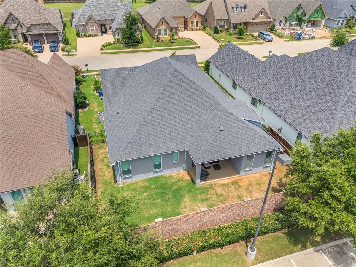 Single Family Residence For Sale in Johnson County , 2721 River Path Court, Burleson, Texas 76028, 4 Bedroom, 4 Bathroom, 3 Garage spaces, 2,775 Sqft, built in 2022, mls#21314258, Real Estate Agent in Burleson, Homes For Sale in Johnson county, Homes For Sale in Burleson, Realtor in Burleson Texas, Real Estate Brokerage Independent Realty Texas, Luminita Cordes Realtor