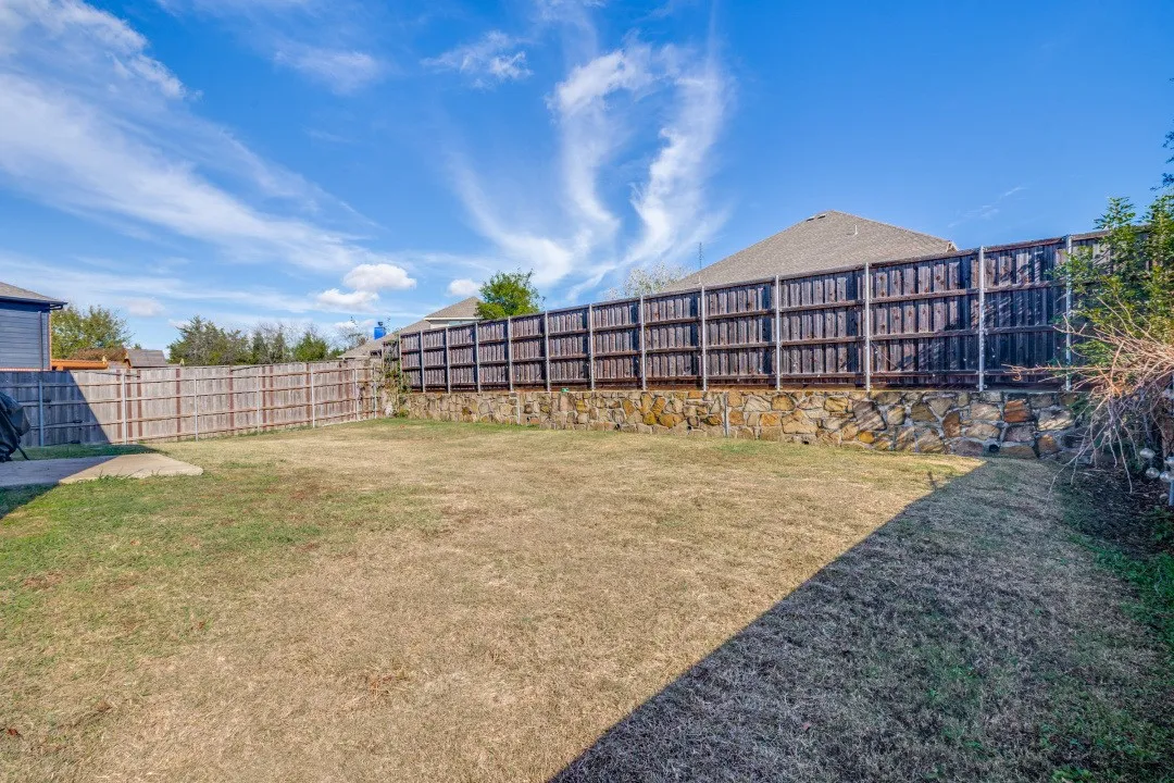 Single Family Residence For Sale in Collin County , 726 Rainsville Drive, Wylie, Texas 75098, 4 Bedroom, 3 Bathroom, 2 Garage spaces, 2,599 Sqft, built in 2005, Price $375,000, mls#21314337, Real Estate Agent in Wylie, Homes For Sale in Collin county, Homes For Sale in Wylie, Realtor in Wylie Texas, Real Estate Brokerage Independent Realty Texas, Luminita Cordes Realtor