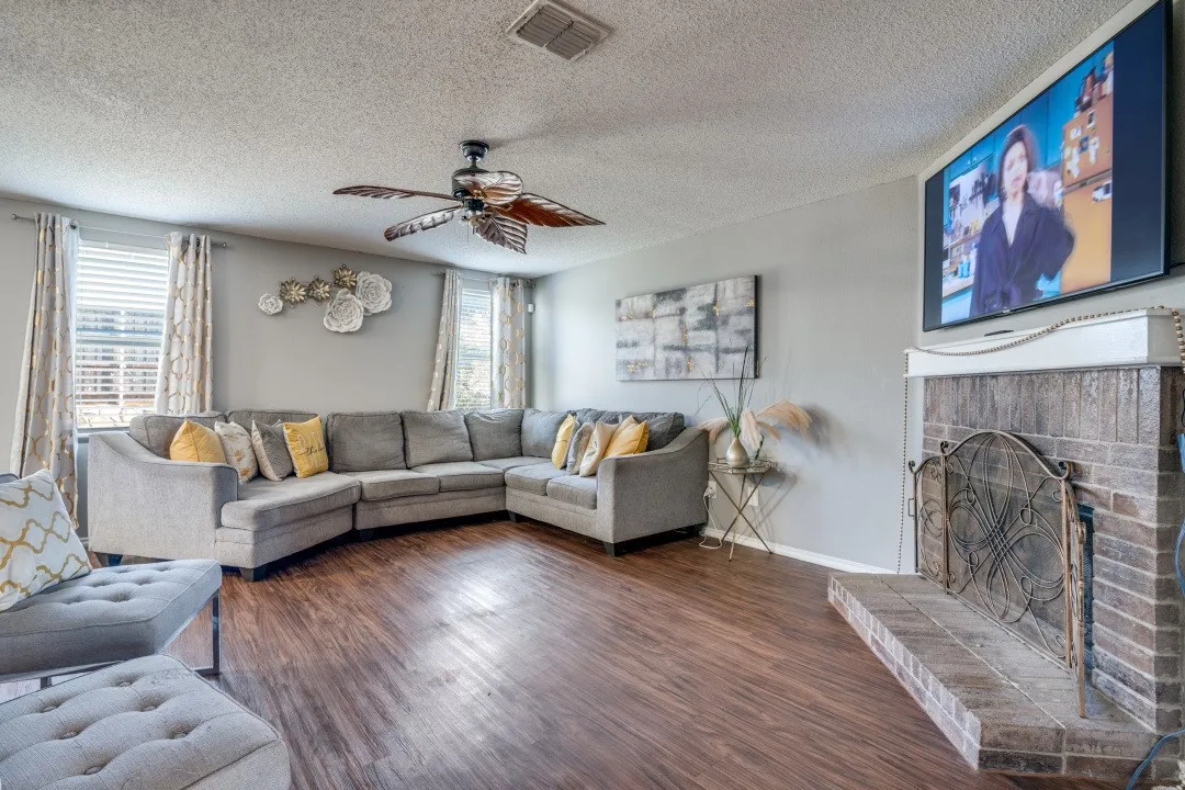 Single Family Residence For Sale in Collin County , 726 Rainsville Drive, Wylie, Texas 75098, 4 Bedroom, 3 Bathroom, 2 Garage spaces, 2,599 Sqft, built in 2005, Price $375,000, mls#21314337, Real Estate Agent in Wylie, Homes For Sale in Collin county, Homes For Sale in Wylie, Realtor in Wylie Texas, Real Estate Brokerage Independent Realty Texas, Luminita Cordes Realtor