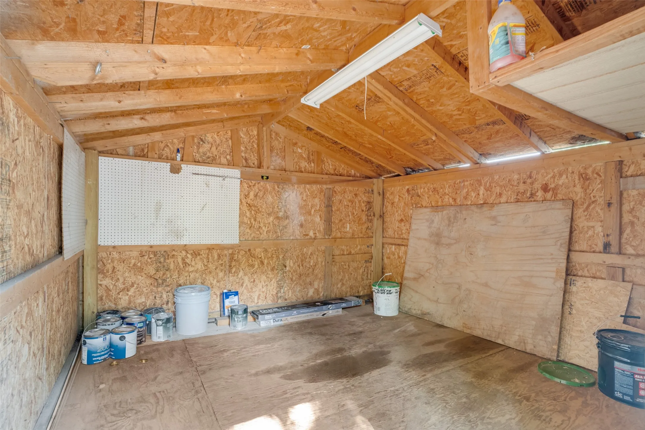 Single Family Residence For Sale in Tarrant County , 9225 N Dodson Drive, White Settlement, Texas 76108, 4 Bedroom, 2 Bathroom, 1 Garage spaces, 1,483 Sqft, built in 1949, mls#21314203, Real Estate Agent in White Settlement, Homes For Sale in Tarrant county, Homes For Sale in White Settlement, Realtor in White Settlement Texas, Real Estate Brokerage Independent Realty Texas, Luminita Cordes Realtor