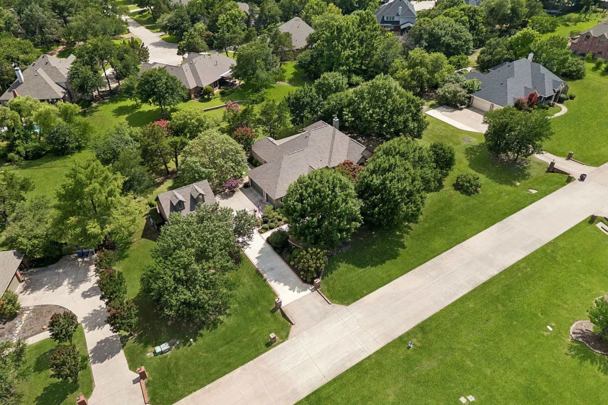 Single Family Residence For Sale in Collin County , 240 Arthur Court, Lucas, Texas 75002, 4 Bedroom, 3 Bathroom, 5 Garage spaces, 2,998 Sqft, built in 2002, mls#21300392, Real Estate Agent in Lucas, Homes For Sale in Collin county, Homes For Sale in Lucas, Realtor in Lucas Texas, Real Estate Brokerage Independent Realty Texas, Luminita Cordes Realtor