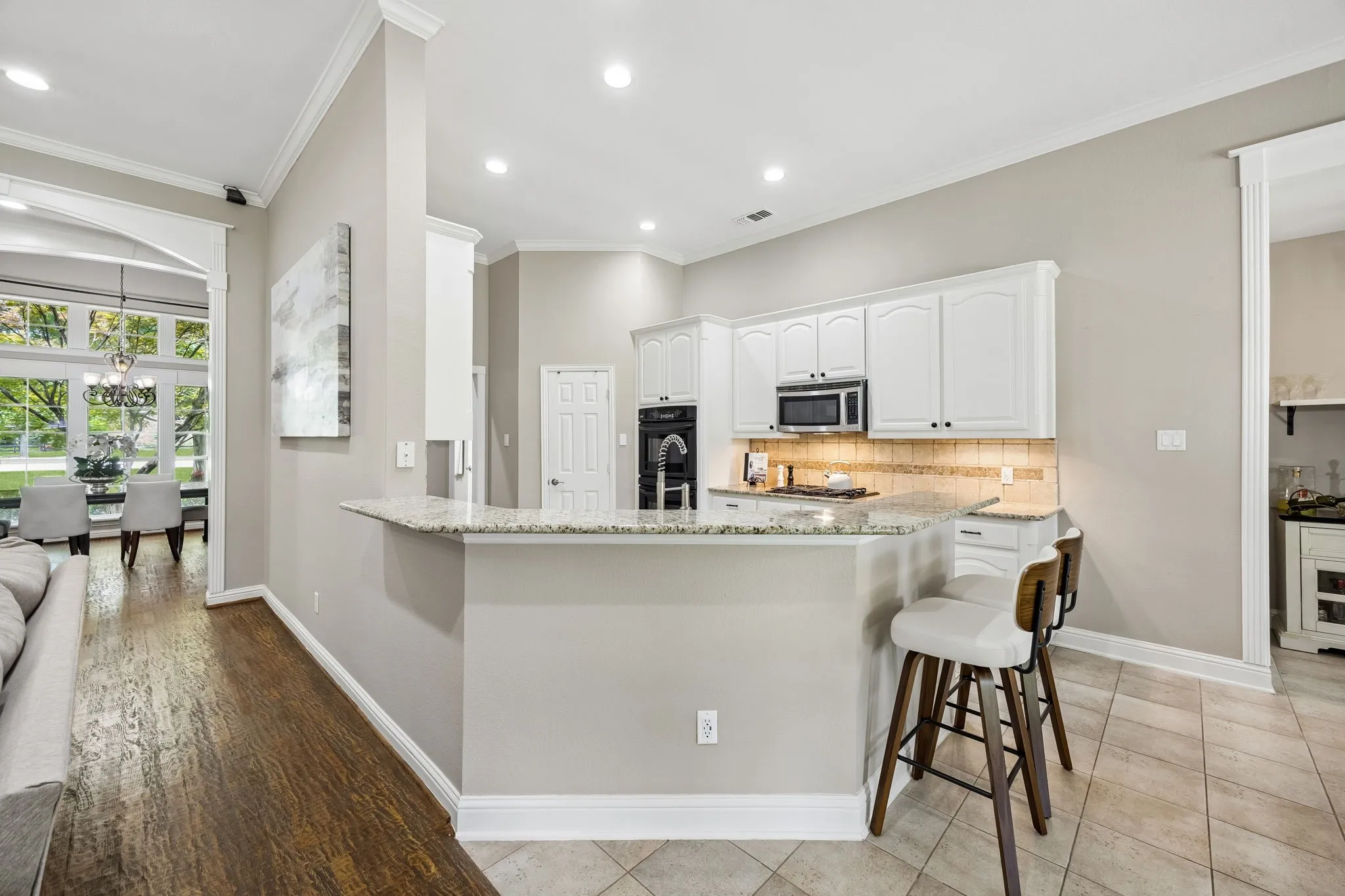 Single Family Residence For Sale in Collin County , 240 Arthur Court, Lucas, Texas 75002, 4 Bedroom, 3 Bathroom, 5 Garage spaces, 2,998 Sqft, built in 2002, mls#21300392, Real Estate Agent in Lucas, Homes For Sale in Collin county, Homes For Sale in Lucas, Realtor in Lucas Texas, Real Estate Brokerage Independent Realty Texas, Luminita Cordes Realtor