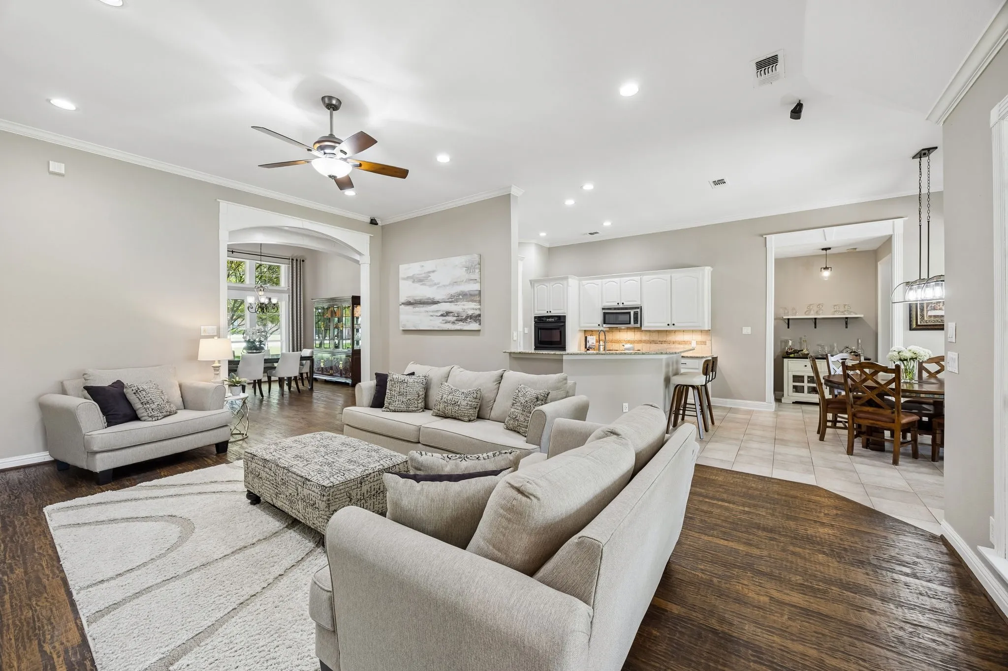 Single Family Residence For Sale in Collin County , 240 Arthur Court, Lucas, Texas 75002, 4 Bedroom, 3 Bathroom, 5 Garage spaces, 2,998 Sqft, built in 2002, mls#21300392, Real Estate Agent in Lucas, Homes For Sale in Collin county, Homes For Sale in Lucas, Realtor in Lucas Texas, Real Estate Brokerage Independent Realty Texas, Luminita Cordes Realtor