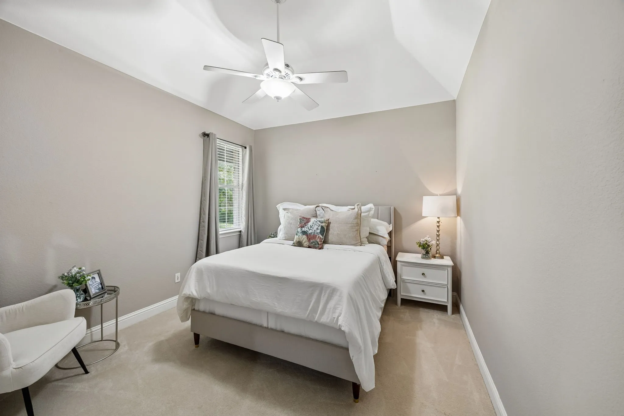 Single Family Residence For Sale in Collin County , 240 Arthur Court, Lucas, Texas 75002, 4 Bedroom, 3 Bathroom, 5 Garage spaces, 2,998 Sqft, built in 2002, mls#21300392, Real Estate Agent in Lucas, Homes For Sale in Collin county, Homes For Sale in Lucas, Realtor in Lucas Texas, Real Estate Brokerage Independent Realty Texas, Luminita Cordes Realtor