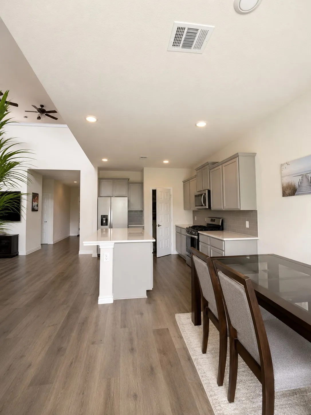 Single Family Residence For Sale in Denton County , 3721 Tracewood Bend, Aubrey, Texas 76227, 4 Bedroom, 3 Bathroom, 2 Garage spaces, 2,349 Sqft, built in 2024, mls#21311827, Real Estate Agent in Aubrey, Homes For Sale in Denton county, Homes For Sale in Aubrey, Realtor in Aubrey Texas, Real Estate Brokerage Independent Realty Texas, Luminita Cordes Realtor