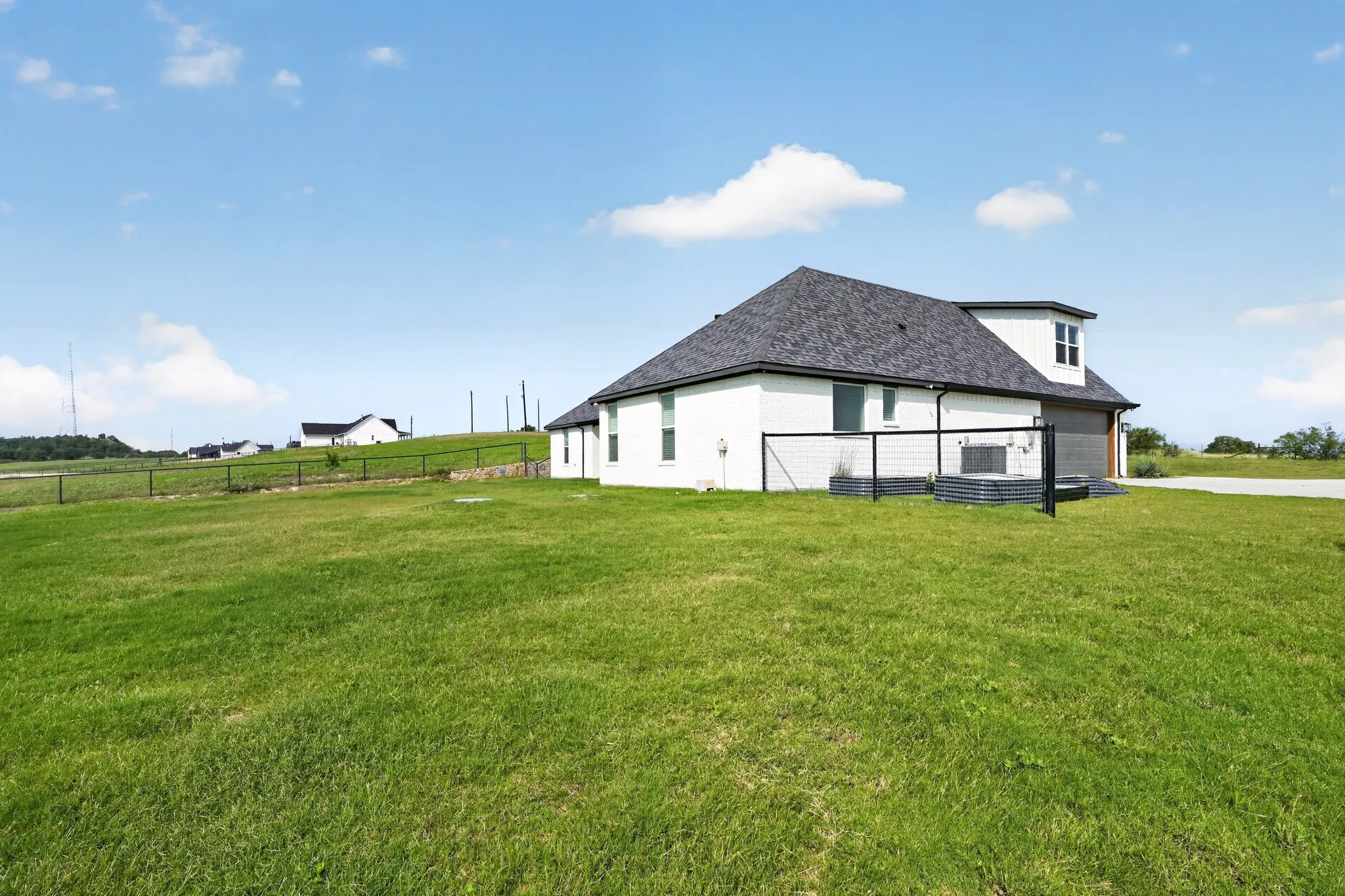 Single Family Residence For Sale in Parker County , 1040 Agnes N, Springtown, Texas 76082, 5 Bedroom, 4 Bathroom, 2 Garage spaces, 2,813 Sqft, built in 2022, mls#21314252, Real Estate Agent in Springtown, Homes For Sale in Parker county, Homes For Sale in Springtown, Realtor in Springtown Texas, Real Estate Brokerage Independent Realty Texas, Luminita Cordes Realtor