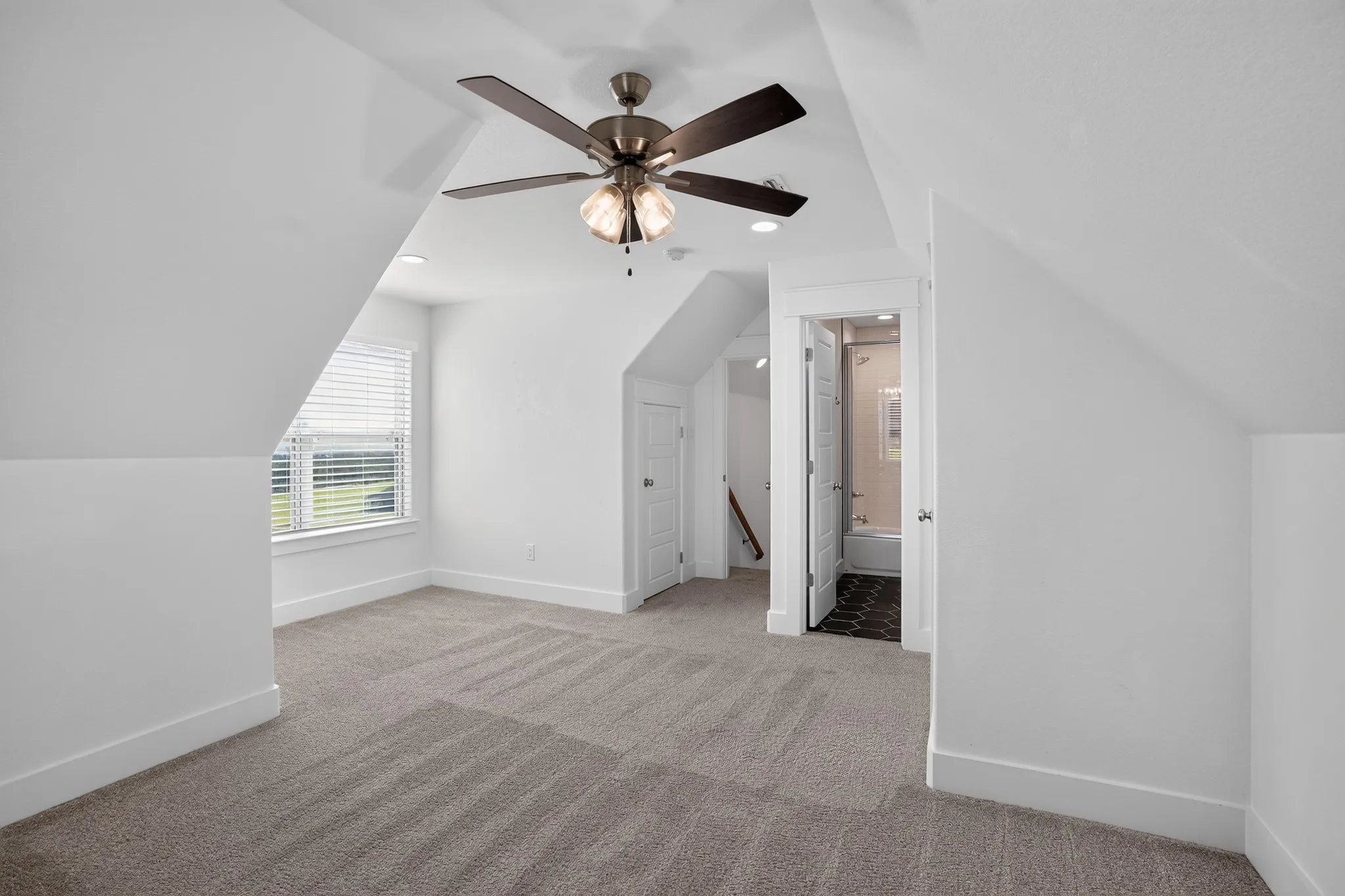 Single Family Residence For Sale in Parker County , 1040 Agnes N, Springtown, Texas 76082, 5 Bedroom, 4 Bathroom, 2 Garage spaces, 2,813 Sqft, built in 2022, mls#21314252, Real Estate Agent in Springtown, Homes For Sale in Parker county, Homes For Sale in Springtown, Realtor in Springtown Texas, Real Estate Brokerage Independent Realty Texas, Luminita Cordes Realtor