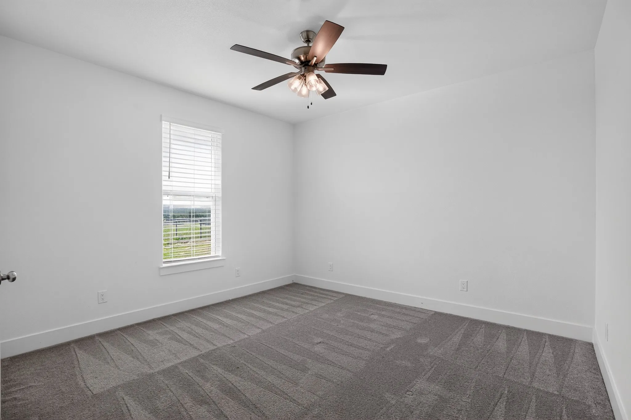 Single Family Residence For Sale in Parker County , 1040 Agnes N, Springtown, Texas 76082, 5 Bedroom, 4 Bathroom, 2 Garage spaces, 2,813 Sqft, built in 2022, mls#21314252, Real Estate Agent in Springtown, Homes For Sale in Parker county, Homes For Sale in Springtown, Realtor in Springtown Texas, Real Estate Brokerage Independent Realty Texas, Luminita Cordes Realtor