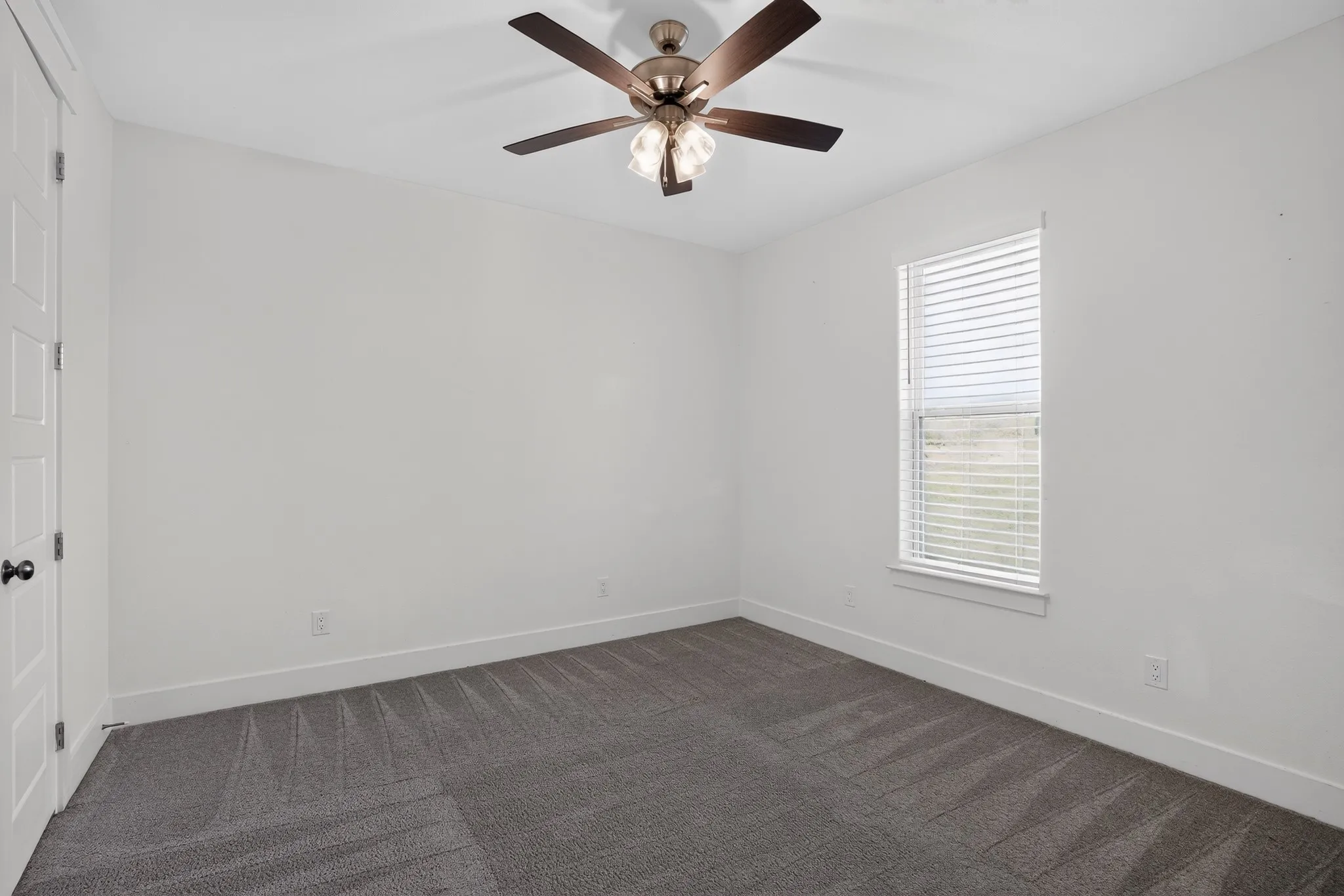 Single Family Residence For Sale in Parker County , 1040 Agnes N, Springtown, Texas 76082, 5 Bedroom, 4 Bathroom, 2 Garage spaces, 2,813 Sqft, built in 2022, mls#21314252, Real Estate Agent in Springtown, Homes For Sale in Parker county, Homes For Sale in Springtown, Realtor in Springtown Texas, Real Estate Brokerage Independent Realty Texas, Luminita Cordes Realtor