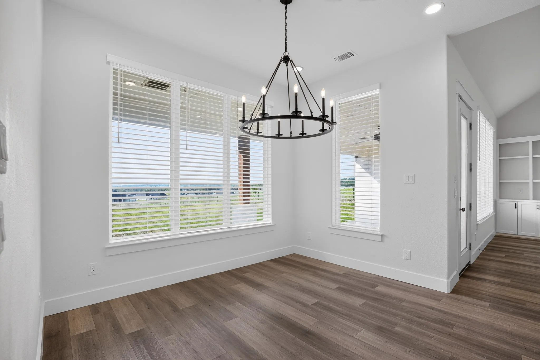 Single Family Residence For Sale in Parker County , 1040 Agnes N, Springtown, Texas 76082, 5 Bedroom, 4 Bathroom, 2 Garage spaces, 2,813 Sqft, built in 2022, mls#21314252, Real Estate Agent in Springtown, Homes For Sale in Parker county, Homes For Sale in Springtown, Realtor in Springtown Texas, Real Estate Brokerage Independent Realty Texas, Luminita Cordes Realtor