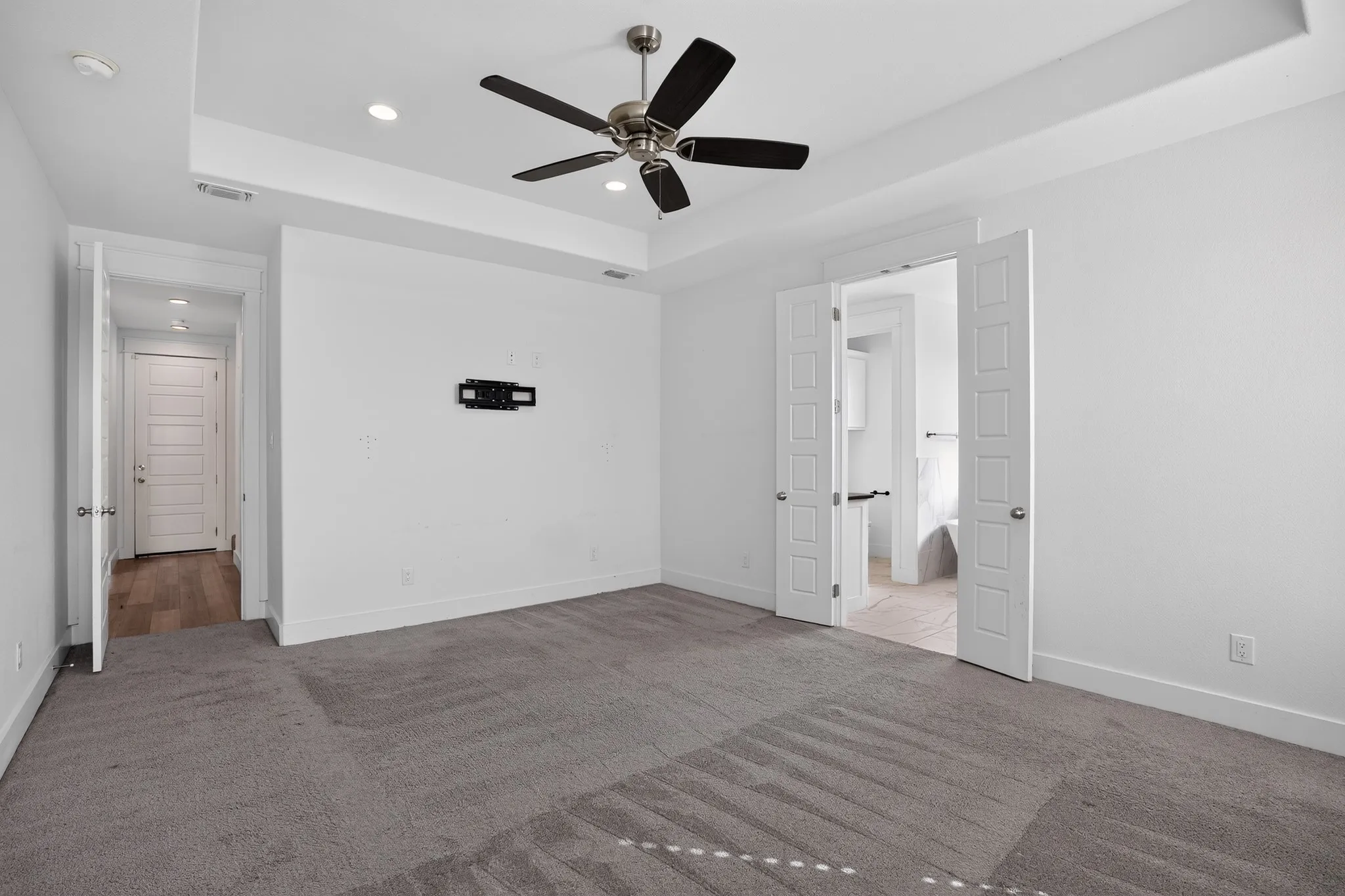 Single Family Residence For Sale in Parker County , 1040 Agnes N, Springtown, Texas 76082, 5 Bedroom, 4 Bathroom, 2 Garage spaces, 2,813 Sqft, built in 2022, mls#21314252, Real Estate Agent in Springtown, Homes For Sale in Parker county, Homes For Sale in Springtown, Realtor in Springtown Texas, Real Estate Brokerage Independent Realty Texas, Luminita Cordes Realtor