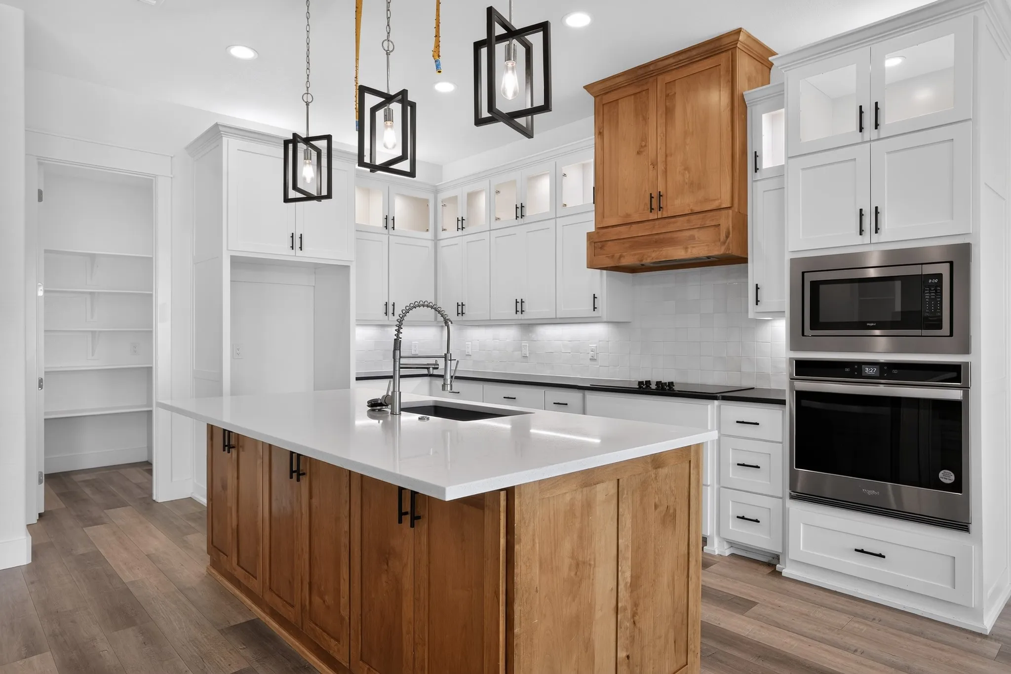 Single Family Residence For Sale in Parker County , 1040 Agnes N, Springtown, Texas 76082, 5 Bedroom, 4 Bathroom, 2 Garage spaces, 2,813 Sqft, built in 2022, mls#21314252, Real Estate Agent in Springtown, Homes For Sale in Parker county, Homes For Sale in Springtown, Realtor in Springtown Texas, Real Estate Brokerage Independent Realty Texas, Luminita Cordes Realtor