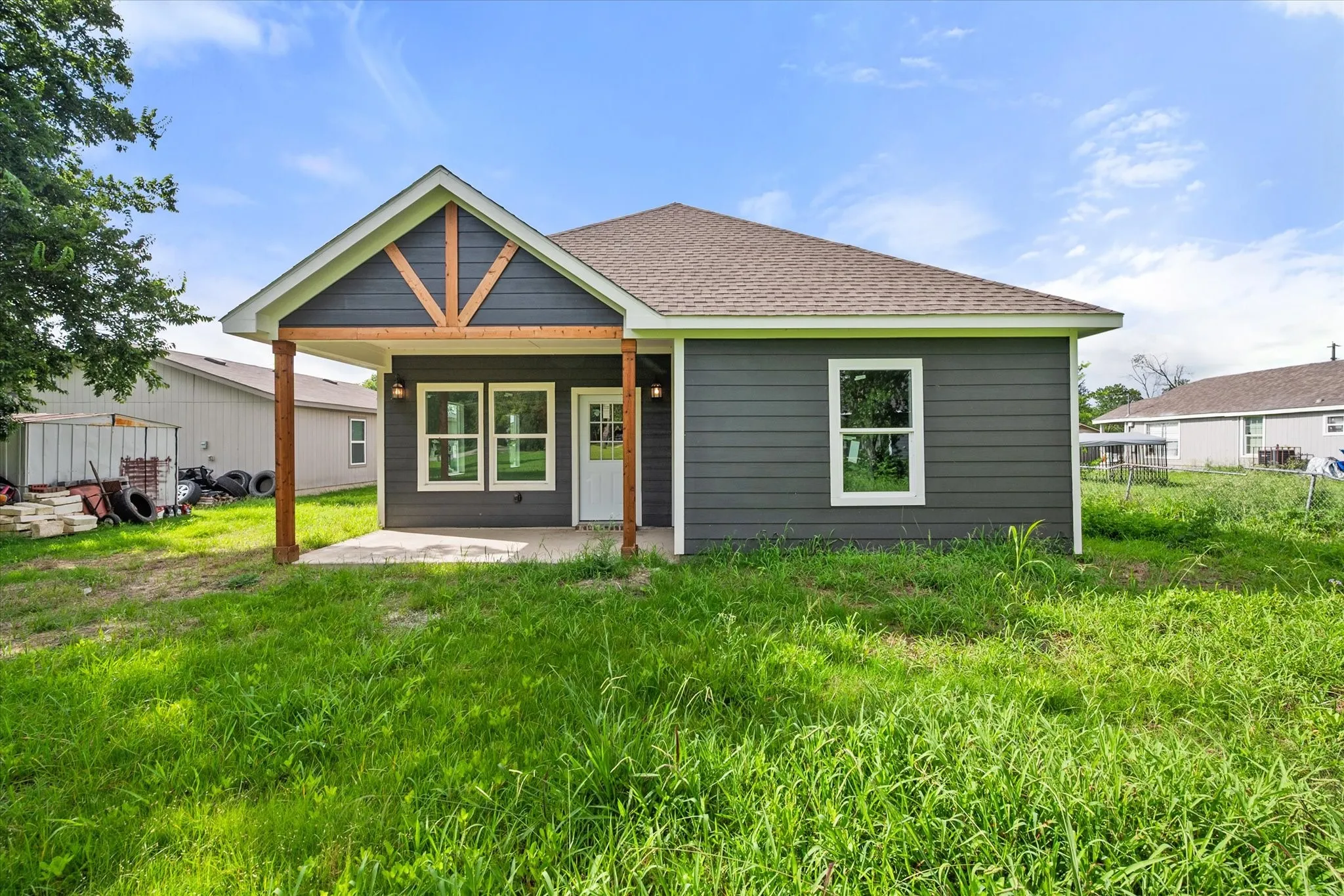 Single Family Residence For Sale in Navarro County , 1206 E 11th, Corsicana, Texas 75110, 3 Bedroom, 2 Bathroom, 2 Garage spaces, 1,390 Sqft, built in 2026, mls#21312836, Real Estate Agent in Corsicana, Homes For Sale in Navarro county, Homes For Sale in Corsicana, Realtor in Corsicana Texas, Real Estate Brokerage Independent Realty Texas, Luminita Cordes Realtor