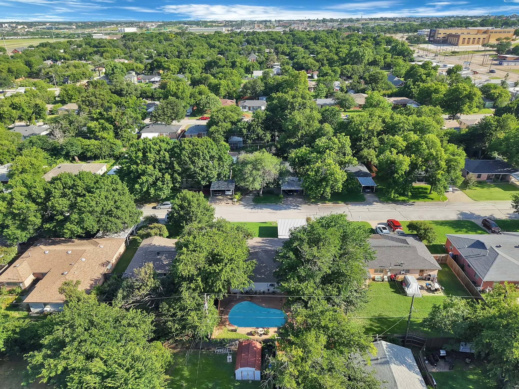 Single Family Residence For Sale in Tarrant County , 7824 Whitney Drive, White Settlement, Texas 76108, 3 Bedroom, 2 Bathroom, 1 Garage spaces, 1,718 Sqft, built in 1960, mls#21313733, Real Estate Agent in White Settlement, Homes For Sale in Tarrant county, Homes For Sale in White Settlement, Realtor in White Settlement Texas, Real Estate Brokerage Independent Realty Texas, Luminita Cordes Realtor