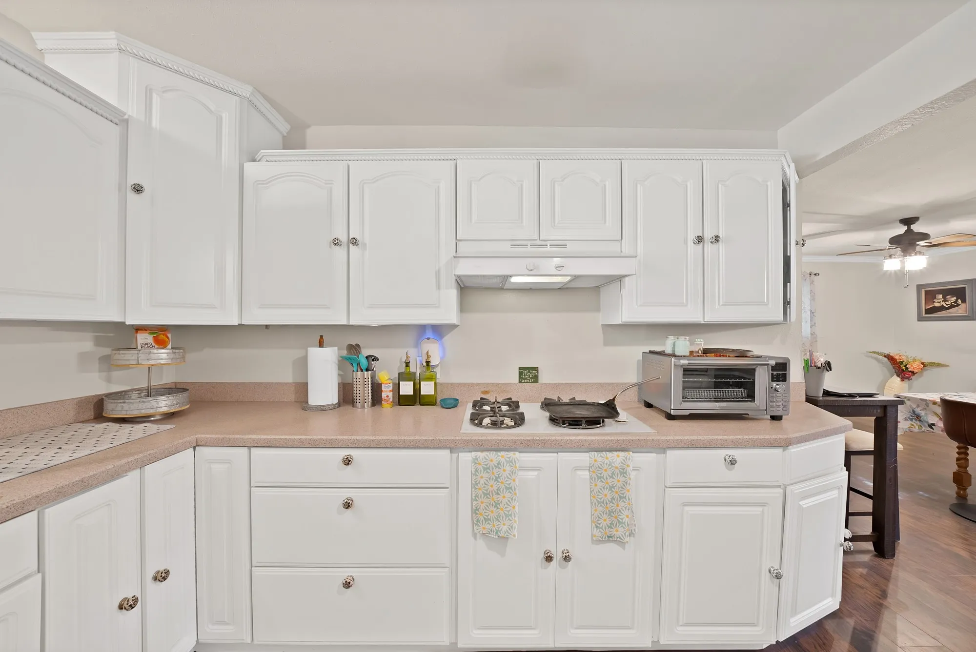 Single Family Residence For Sale in Tarrant County , 7824 Whitney Drive, White Settlement, Texas 76108, 3 Bedroom, 2 Bathroom, 1 Garage spaces, 1,718 Sqft, built in 1960, mls#21313733, Real Estate Agent in White Settlement, Homes For Sale in Tarrant county, Homes For Sale in White Settlement, Realtor in White Settlement Texas, Real Estate Brokerage Independent Realty Texas, Luminita Cordes Realtor