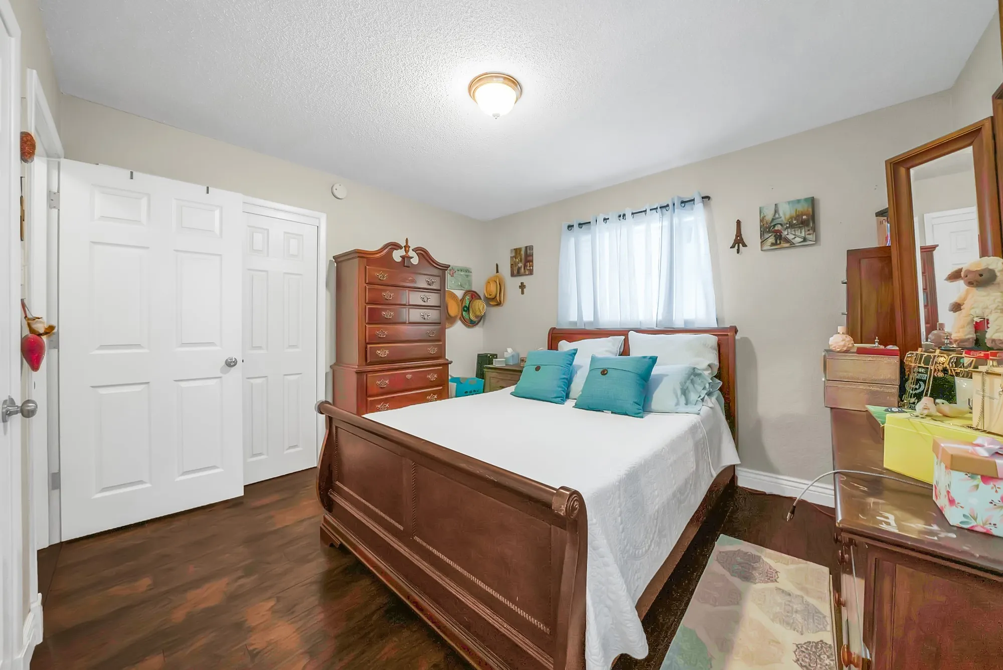 Single Family Residence For Sale in Tarrant County , 7824 Whitney Drive, White Settlement, Texas 76108, 3 Bedroom, 2 Bathroom, 1 Garage spaces, 1,718 Sqft, built in 1960, mls#21313733, Real Estate Agent in White Settlement, Homes For Sale in Tarrant county, Homes For Sale in White Settlement, Realtor in White Settlement Texas, Real Estate Brokerage Independent Realty Texas, Luminita Cordes Realtor