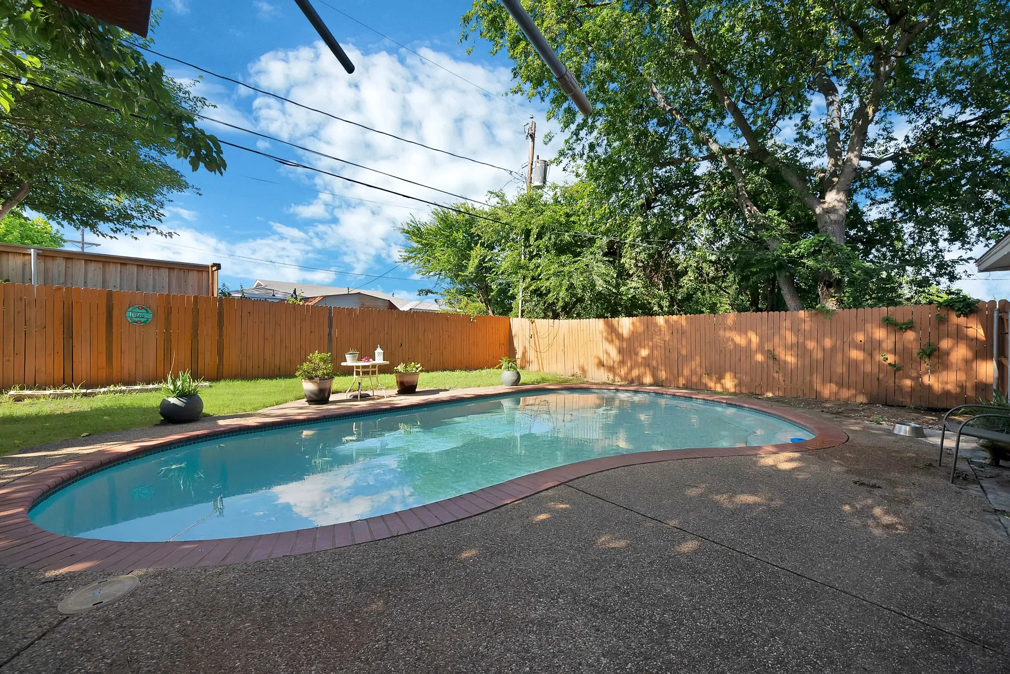Single Family Residence For Sale in Tarrant County , 7824 Whitney Drive, White Settlement, Texas 76108, 3 Bedroom, 2 Bathroom, 1 Garage spaces, 1,718 Sqft, built in 1960, mls#21313733, Real Estate Agent in White Settlement, Homes For Sale in Tarrant county, Homes For Sale in White Settlement, Realtor in White Settlement Texas, Real Estate Brokerage Independent Realty Texas, Luminita Cordes Realtor