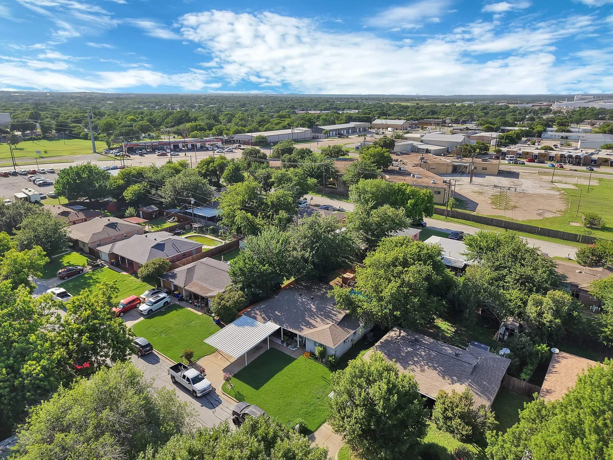 Single Family Residence For Sale in Tarrant County , 7824 Whitney Drive, White Settlement, Texas 76108, 3 Bedroom, 2 Bathroom, 1 Garage spaces, 1,718 Sqft, built in 1960, mls#21313733, Real Estate Agent in White Settlement, Homes For Sale in Tarrant county, Homes For Sale in White Settlement, Realtor in White Settlement Texas, Real Estate Brokerage Independent Realty Texas, Luminita Cordes Realtor