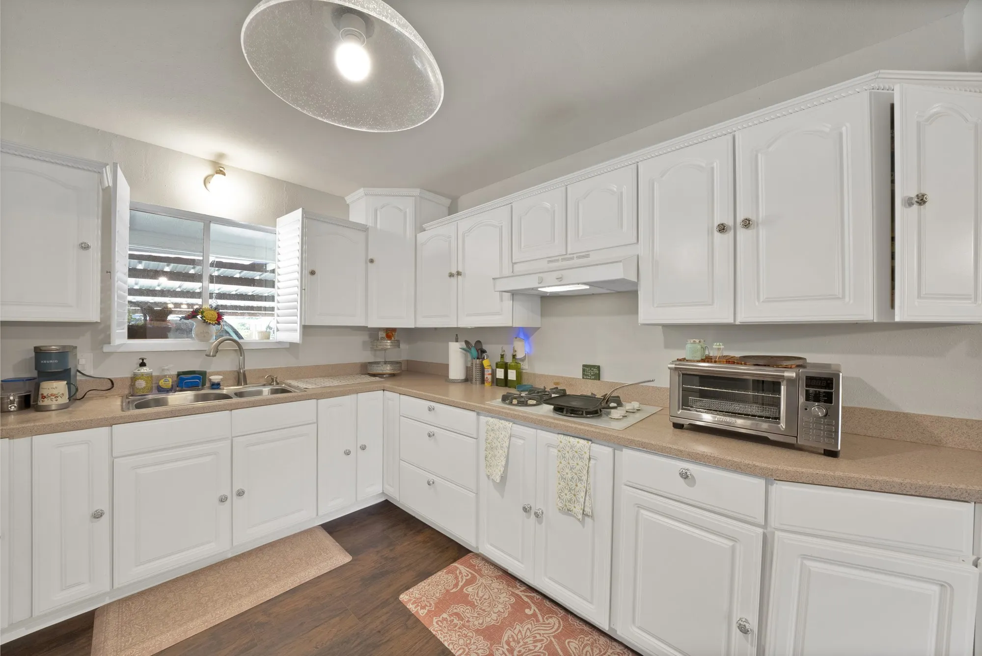 Single Family Residence For Sale in Tarrant County , 7824 Whitney Drive, White Settlement, Texas 76108, 3 Bedroom, 2 Bathroom, 1 Garage spaces, 1,718 Sqft, built in 1960, mls#21313733, Real Estate Agent in White Settlement, Homes For Sale in Tarrant county, Homes For Sale in White Settlement, Realtor in White Settlement Texas, Real Estate Brokerage Independent Realty Texas, Luminita Cordes Realtor