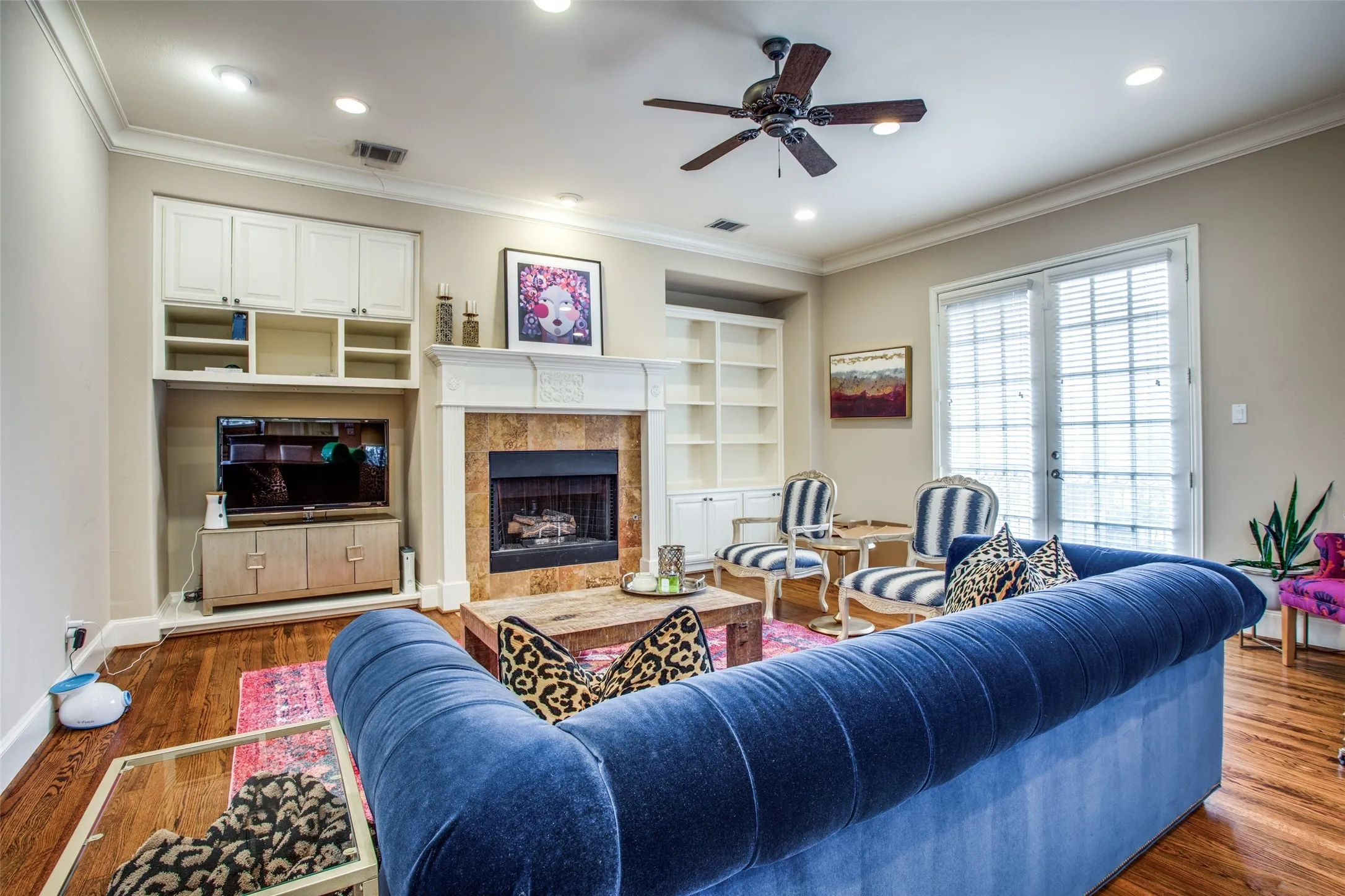 Condominium For Rent in Dallas County , 4518 Holland Avenue A, Dallas, Texas 75219, 2 Bedroom, 3 Bathroom, 2 Garage spaces, 1,868 Sqft, built in 2000, mls#21314366, Real Estate Agent in Dallas, Homes For Rent in Dallas county, Homes For Rent in Dallas, Realtor in Dallas Texas, Real Estate Brokerage Independent Realty Texas, Luminita Cordes Realtor