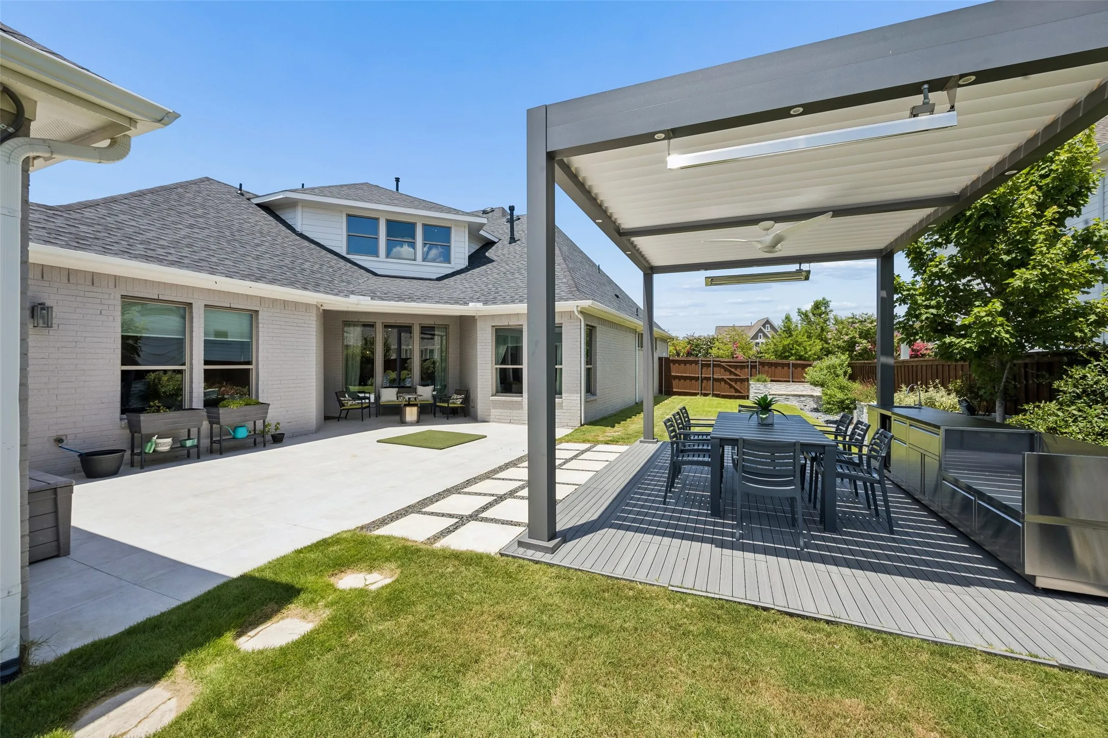 Single Family Residence For Sale in Denton County , 3892 Rittenhouse Street, Frisco, Texas 75034, 4 Bedroom, 5 Bathroom, 3 Garage spaces, 4,111 Sqft, built in 2016, mls#21314370, Real Estate Agent in Frisco, Homes For Sale in Denton county, Homes For Sale in Frisco, Realtor in Frisco Texas, Real Estate Brokerage Independent Realty Texas, Luminita Cordes Realtor